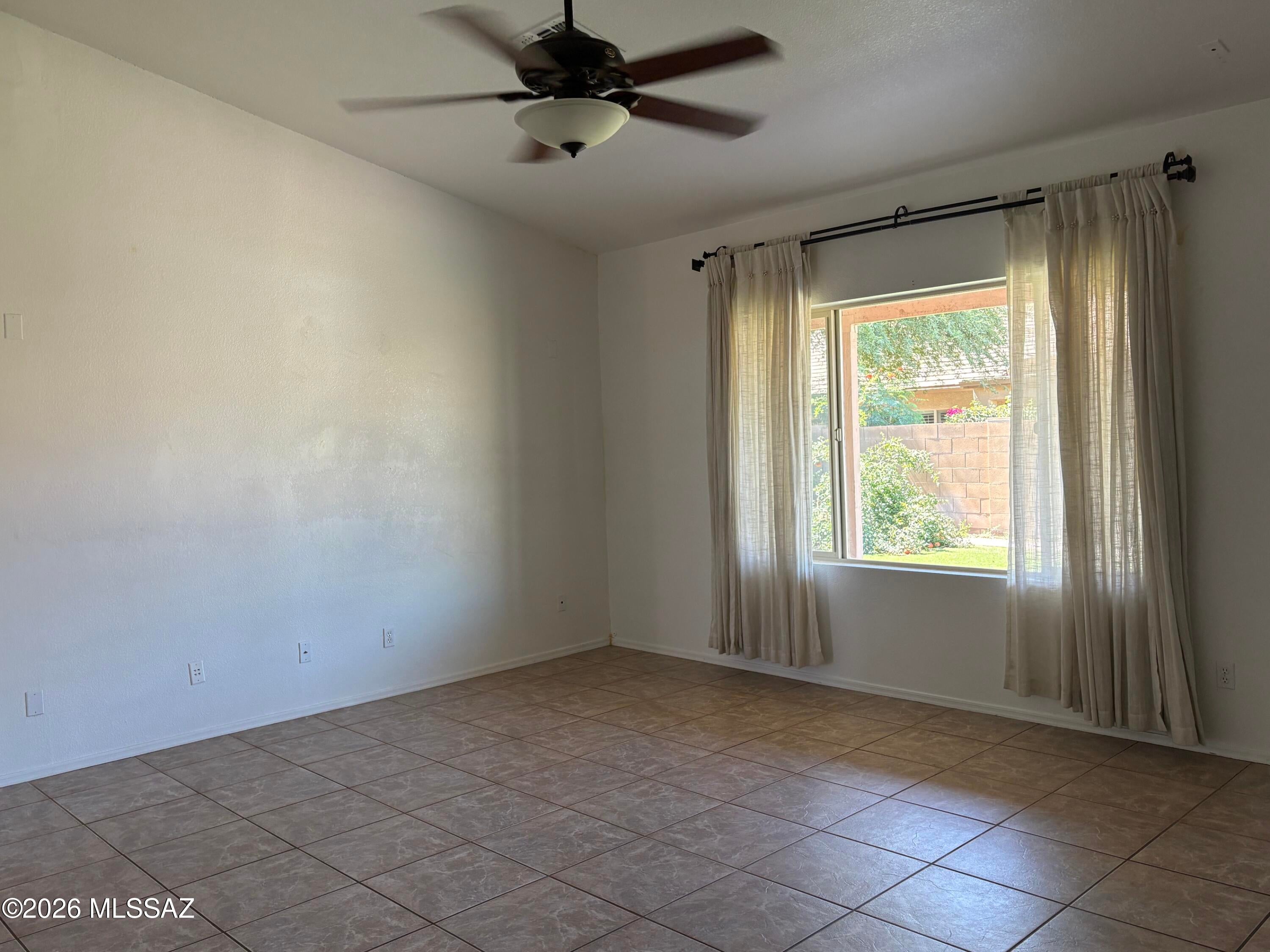 Cancion De La Luna (1-88) - Residential Lease