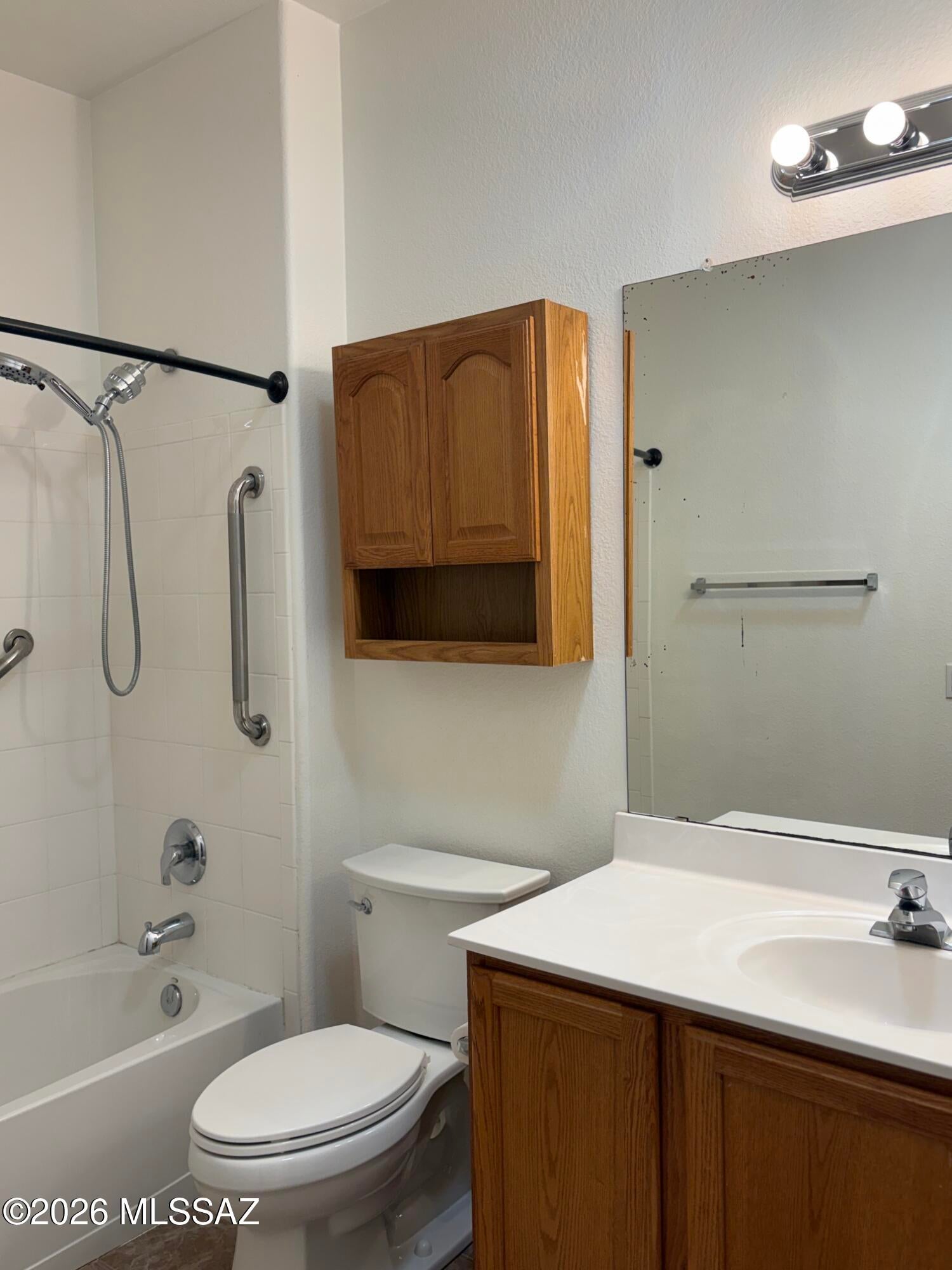 Cancion De La Luna (1-88) - Residential Lease