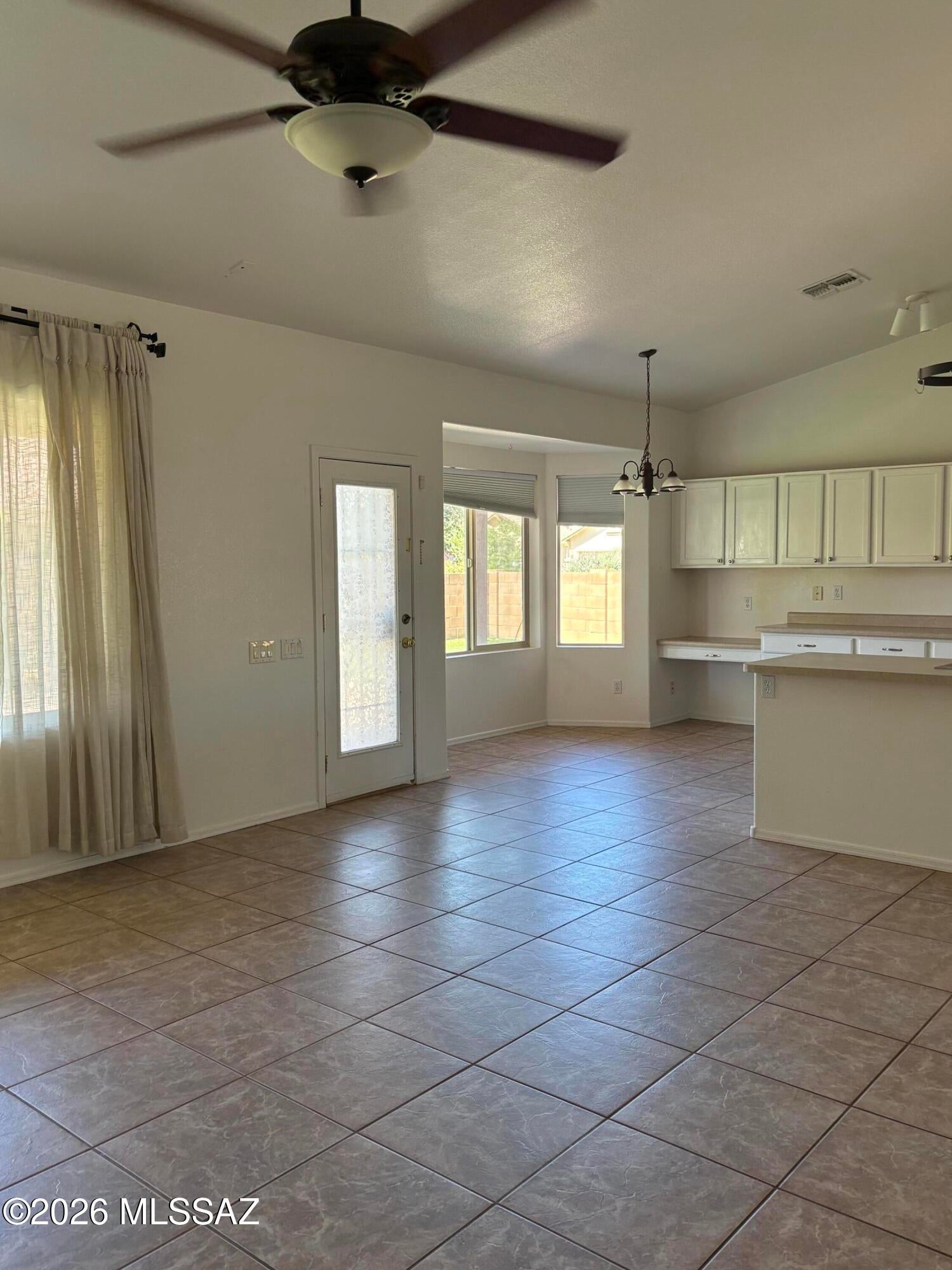 Cancion De La Luna (1-88) - Residential Lease