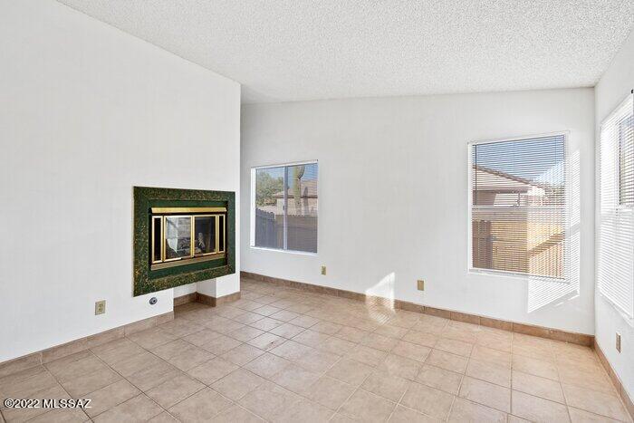 Mission Ridge (1-305) - Residential Lease