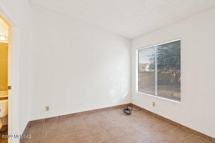 Mission Ridge (1-305) - Residential Lease