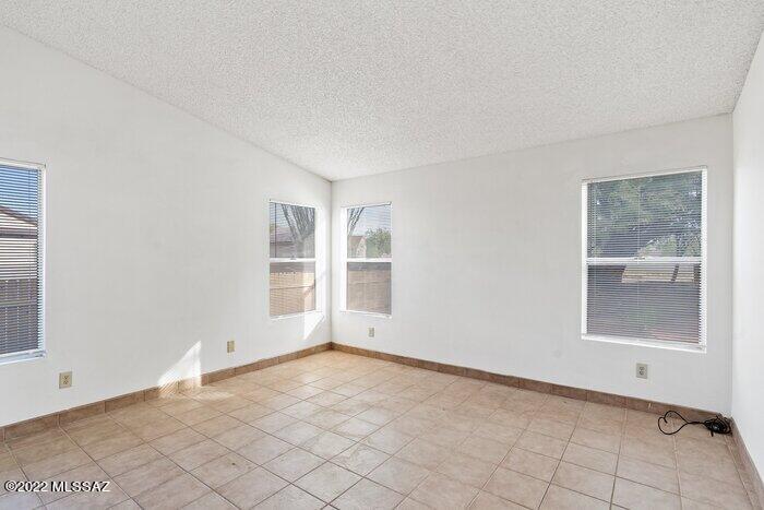 Mission Ridge (1-305) - Residential Lease