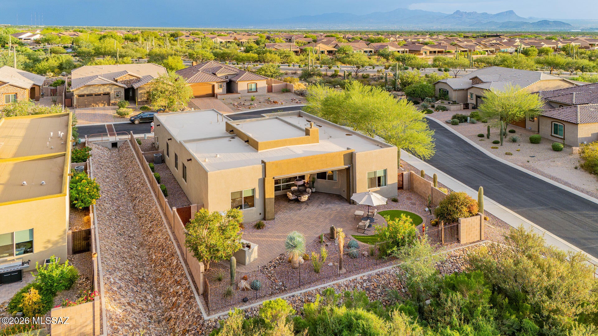 Boulder Bridge Pass At Dove Mountain SQ20132910078 - Residential