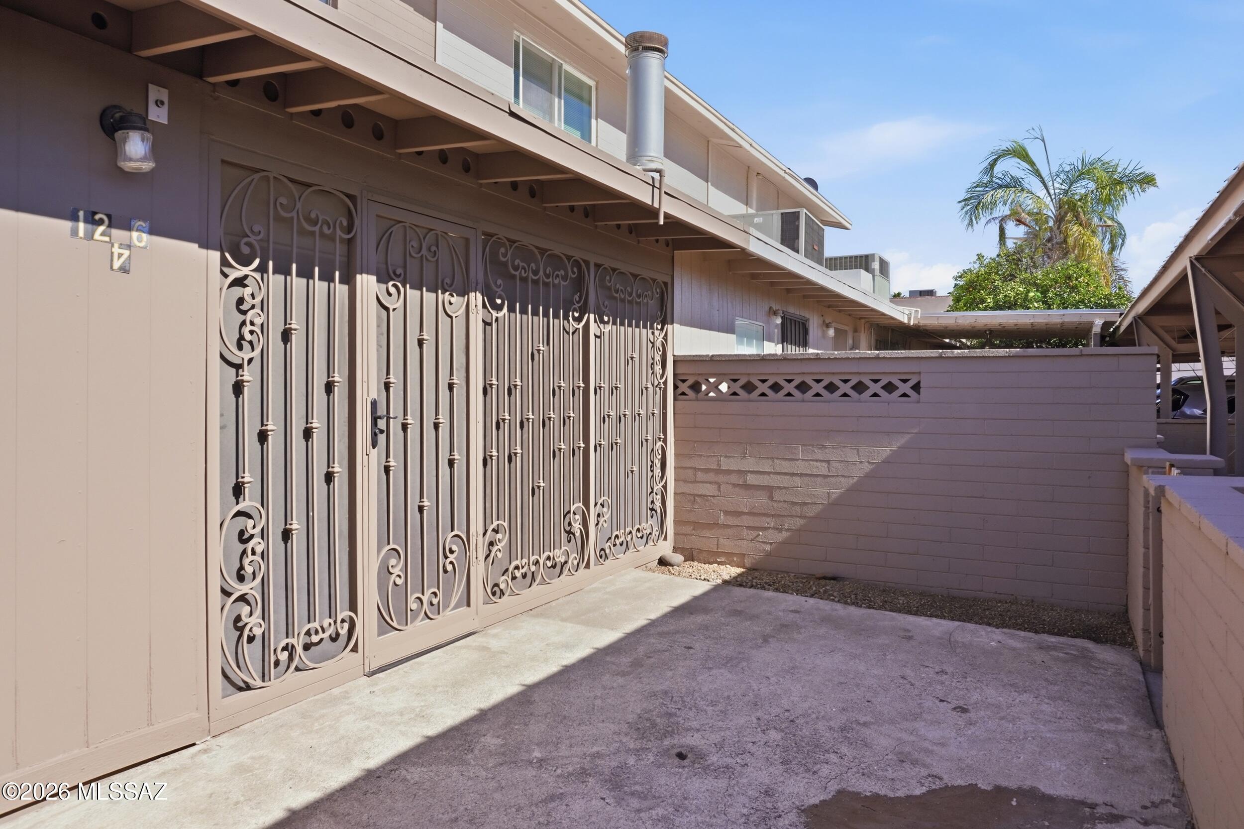 Rolling Hills Towne House - Residential