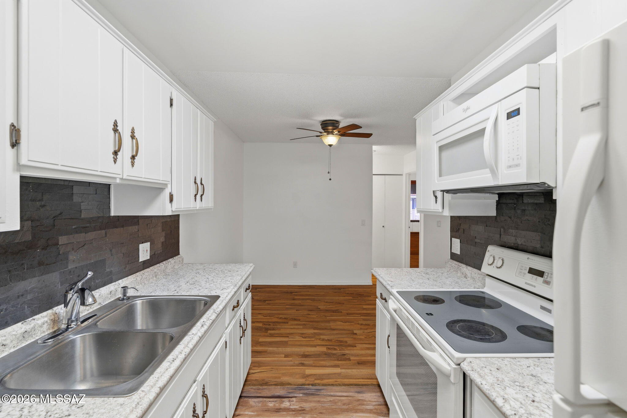Golf Links East Condos (1-48) - Residential