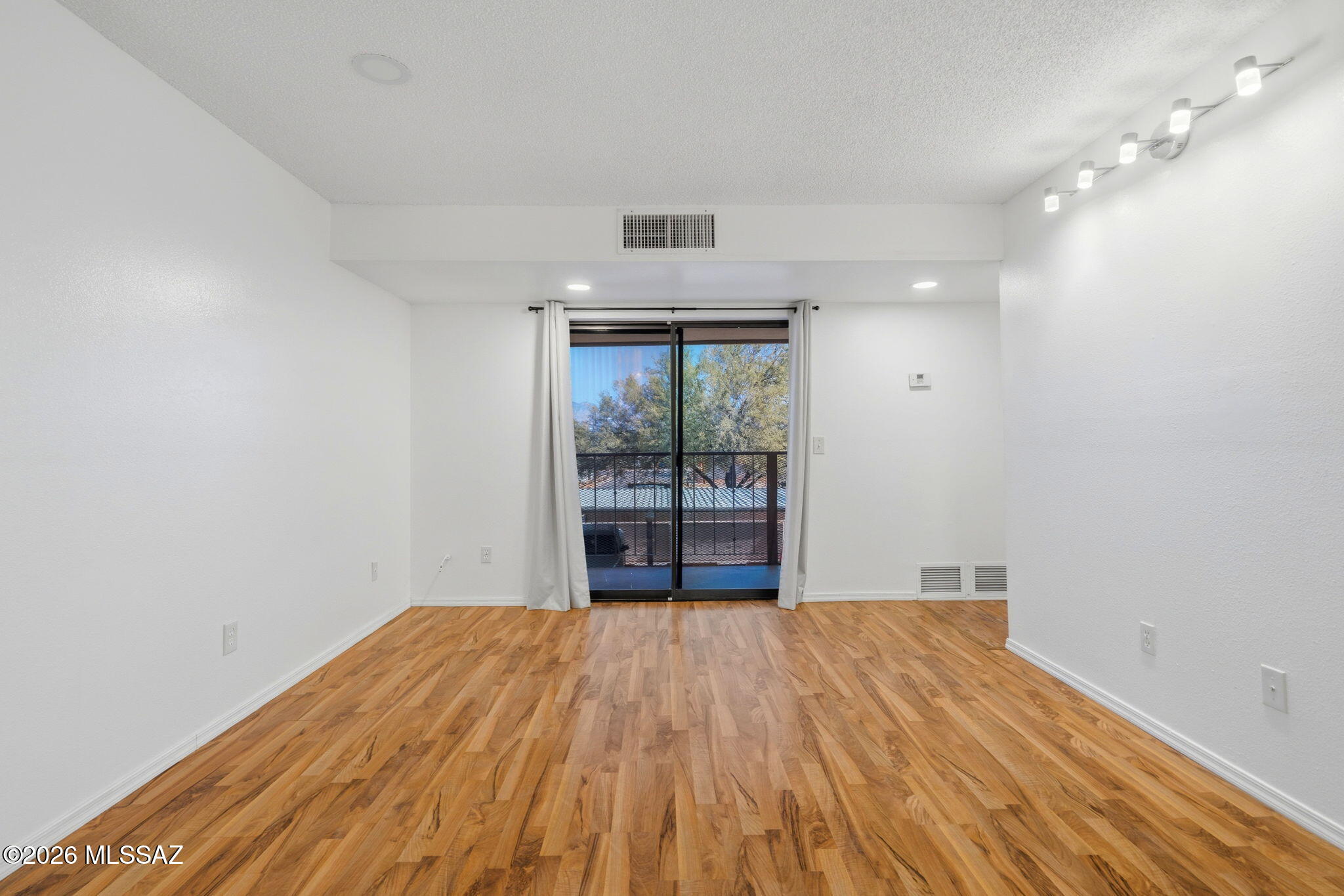 Golf Links East Condos (1-48) - Residential