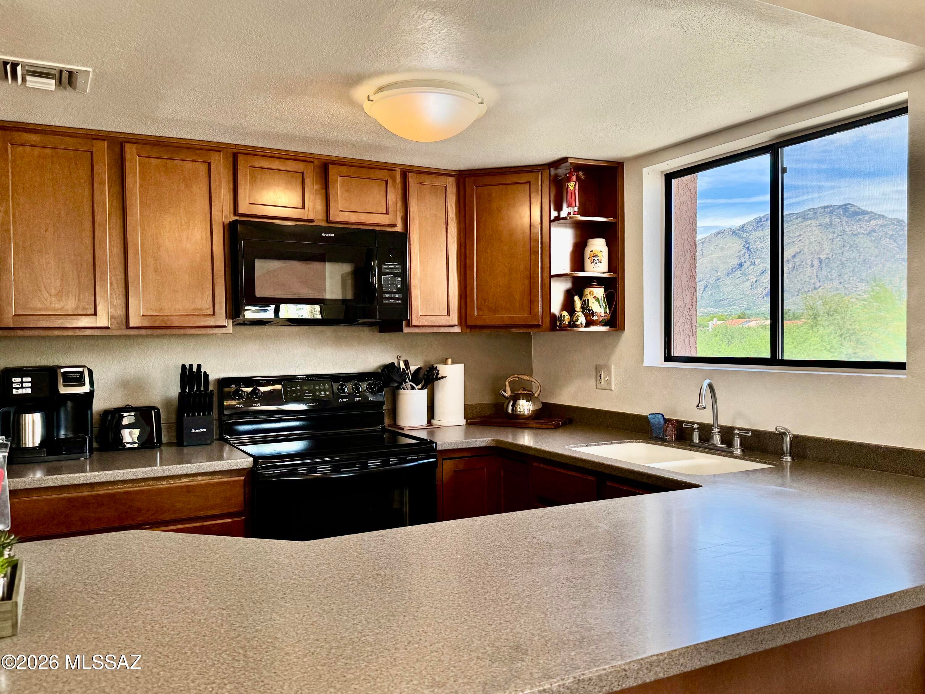 Ventana Vista Condominiums - Residential Lease