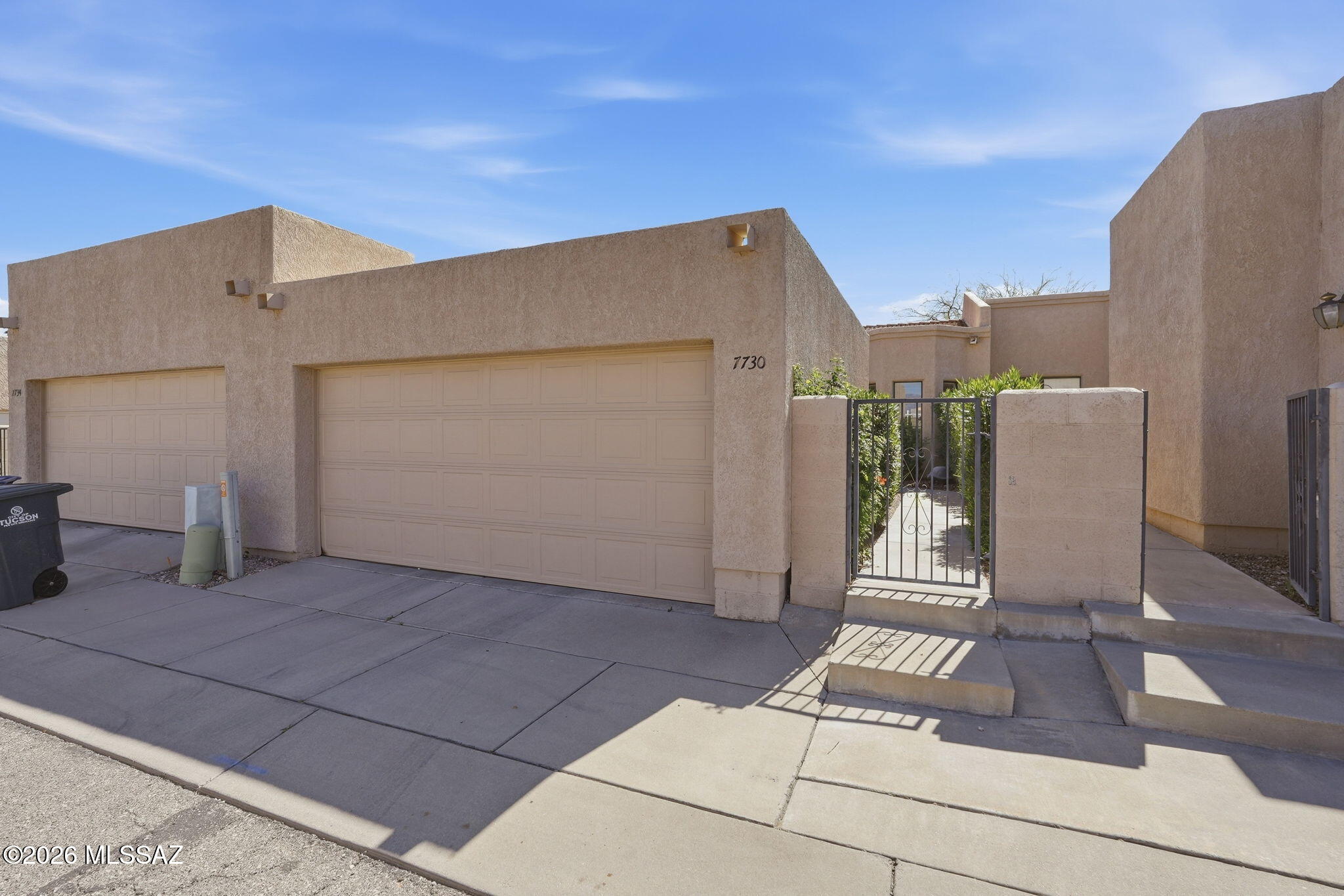 Le Mirador Twnhms (1-50) - Residential