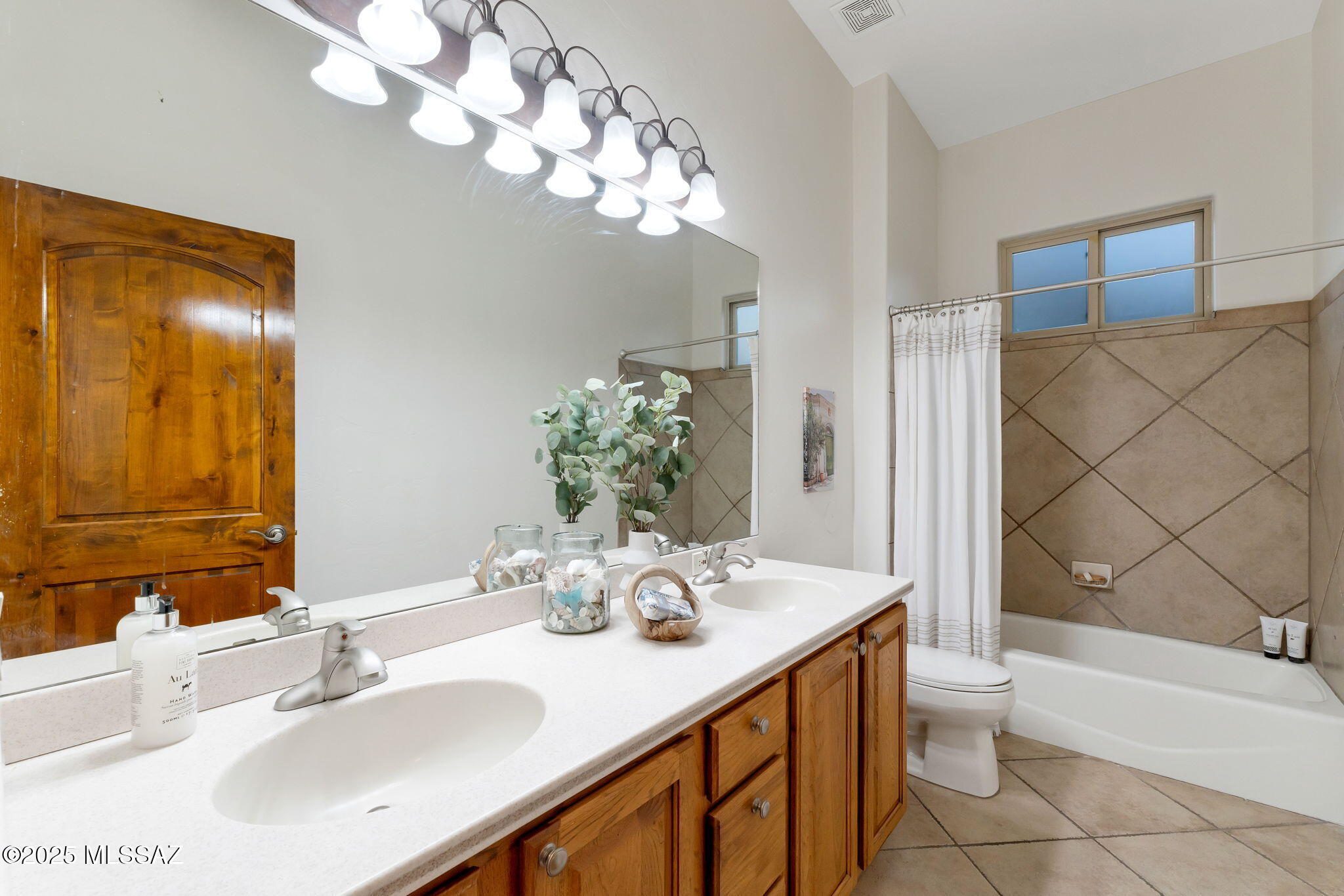 Canada Hills Est Phase I (1-41) - Residential