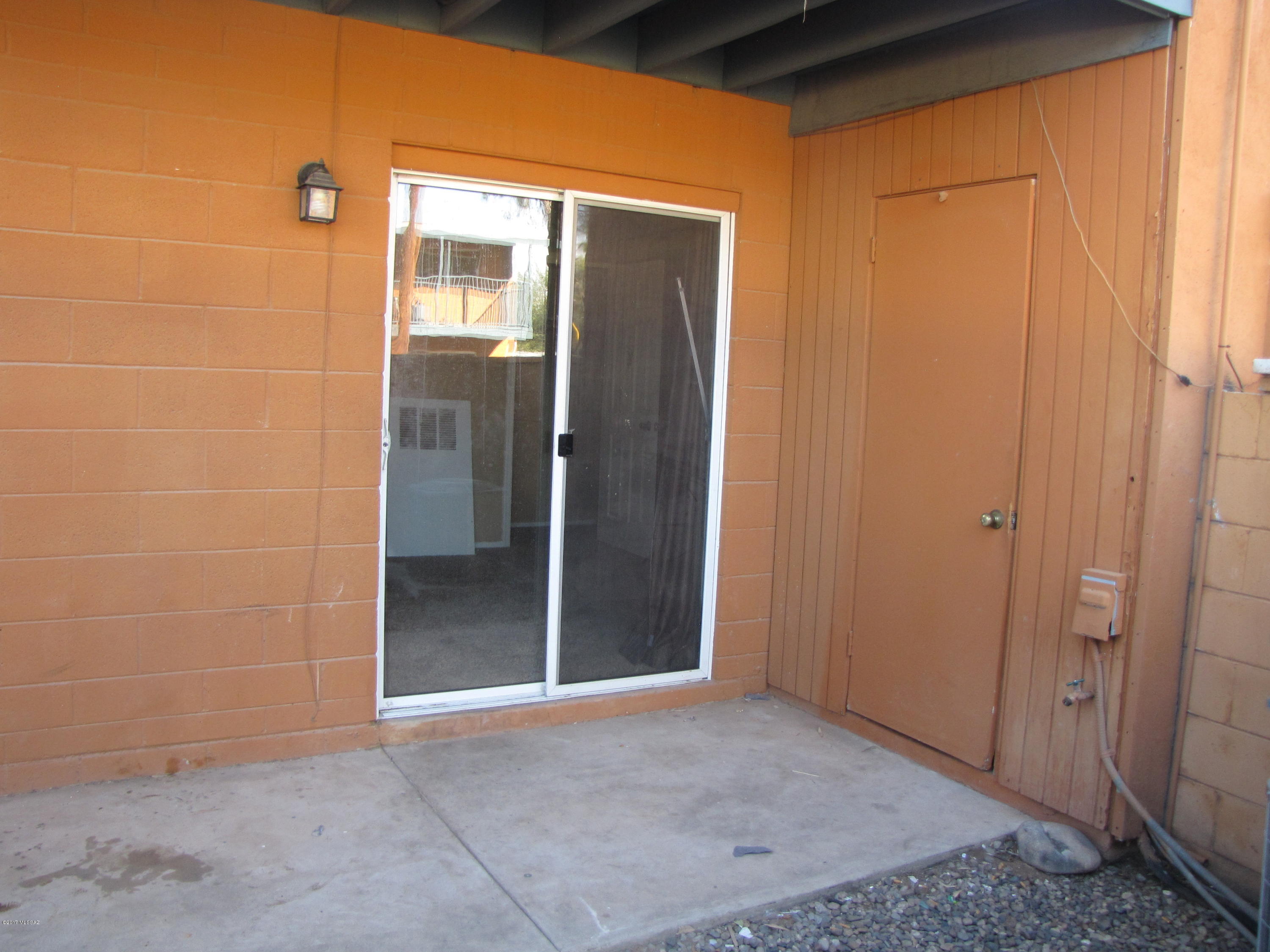 Columbus Park Condominiums (1-60) - Residential Lease