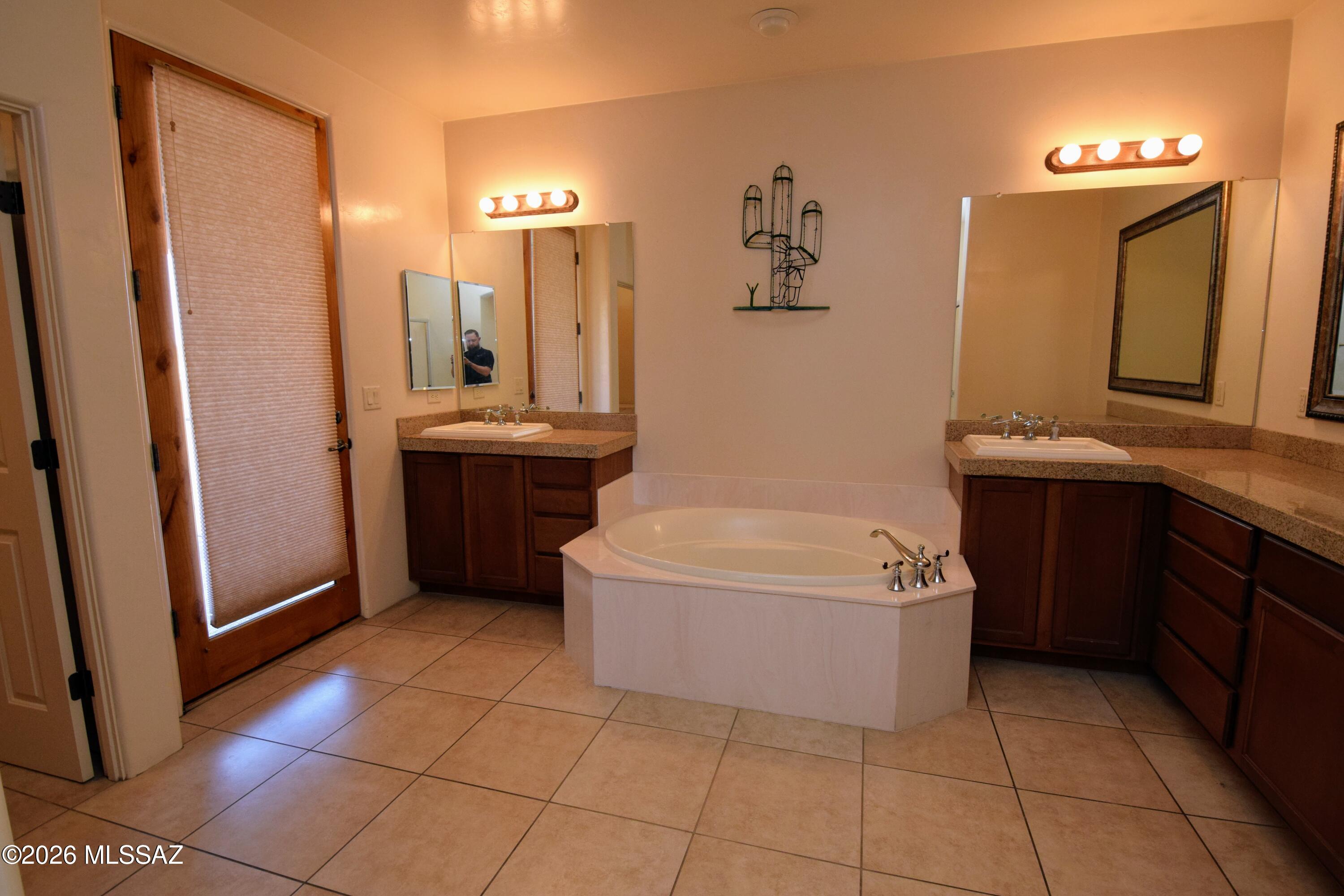 Miramonte at the River (1-163) - Residential Lease