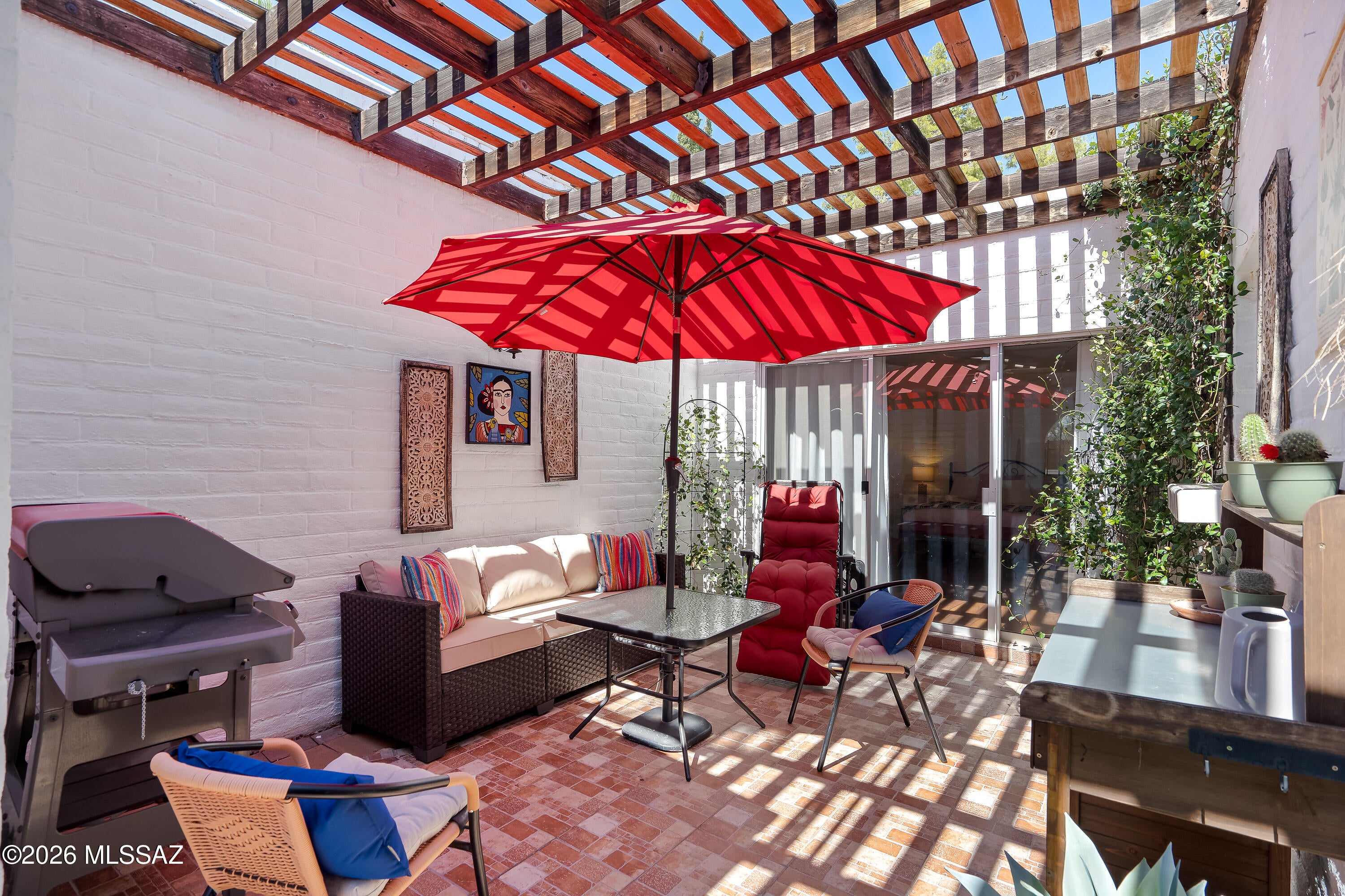 Las Lomitas (1) - Residential