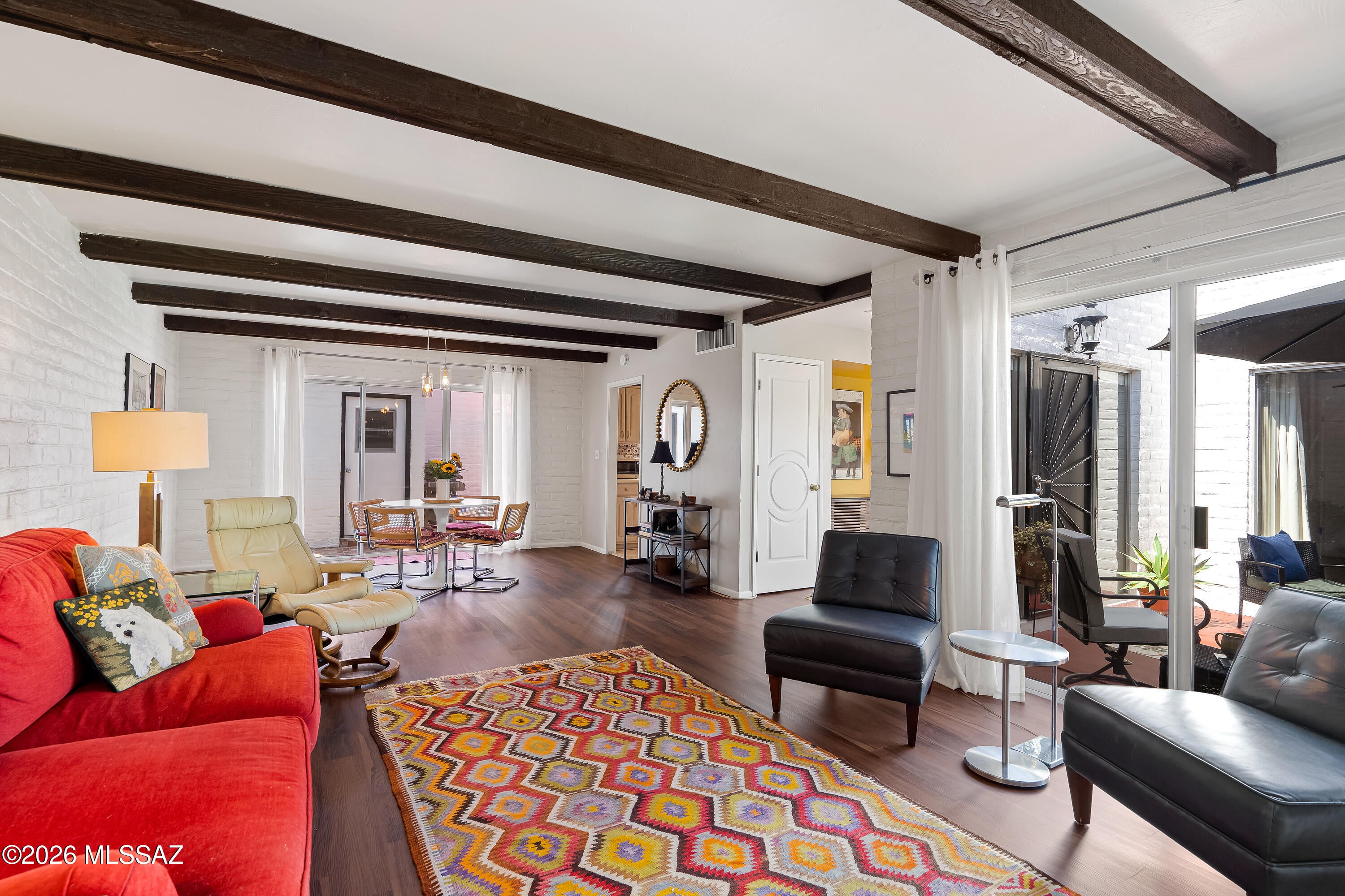 Las Lomitas (1) - Residential