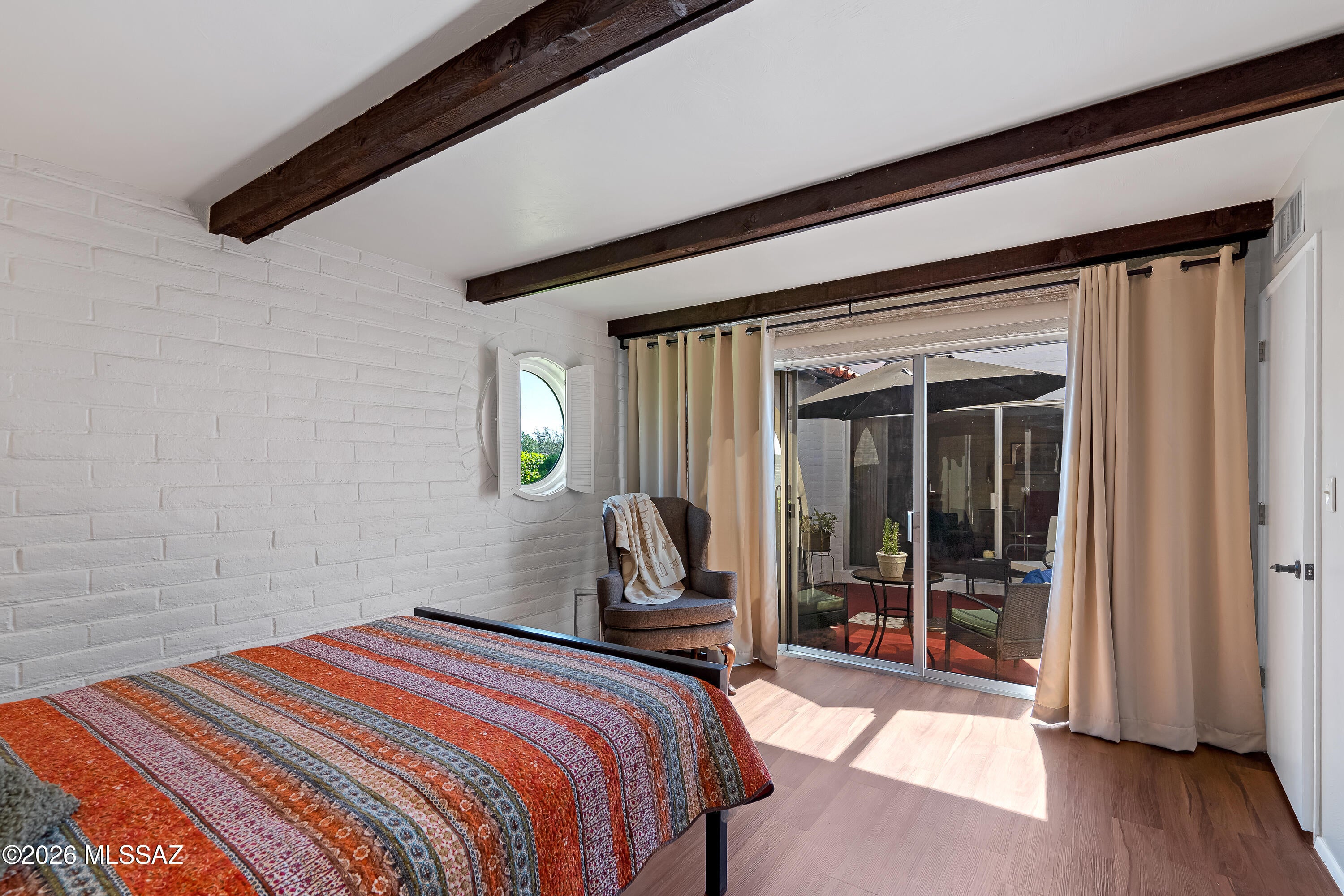 Las Lomitas (1) - Residential