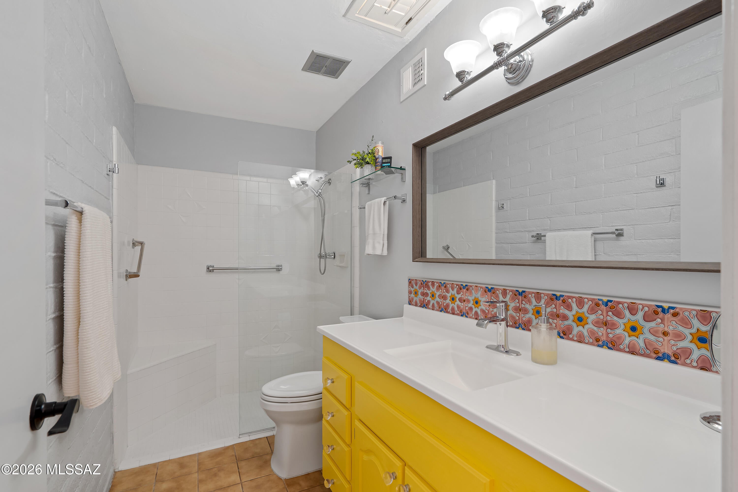 Las Lomitas (1) - Residential