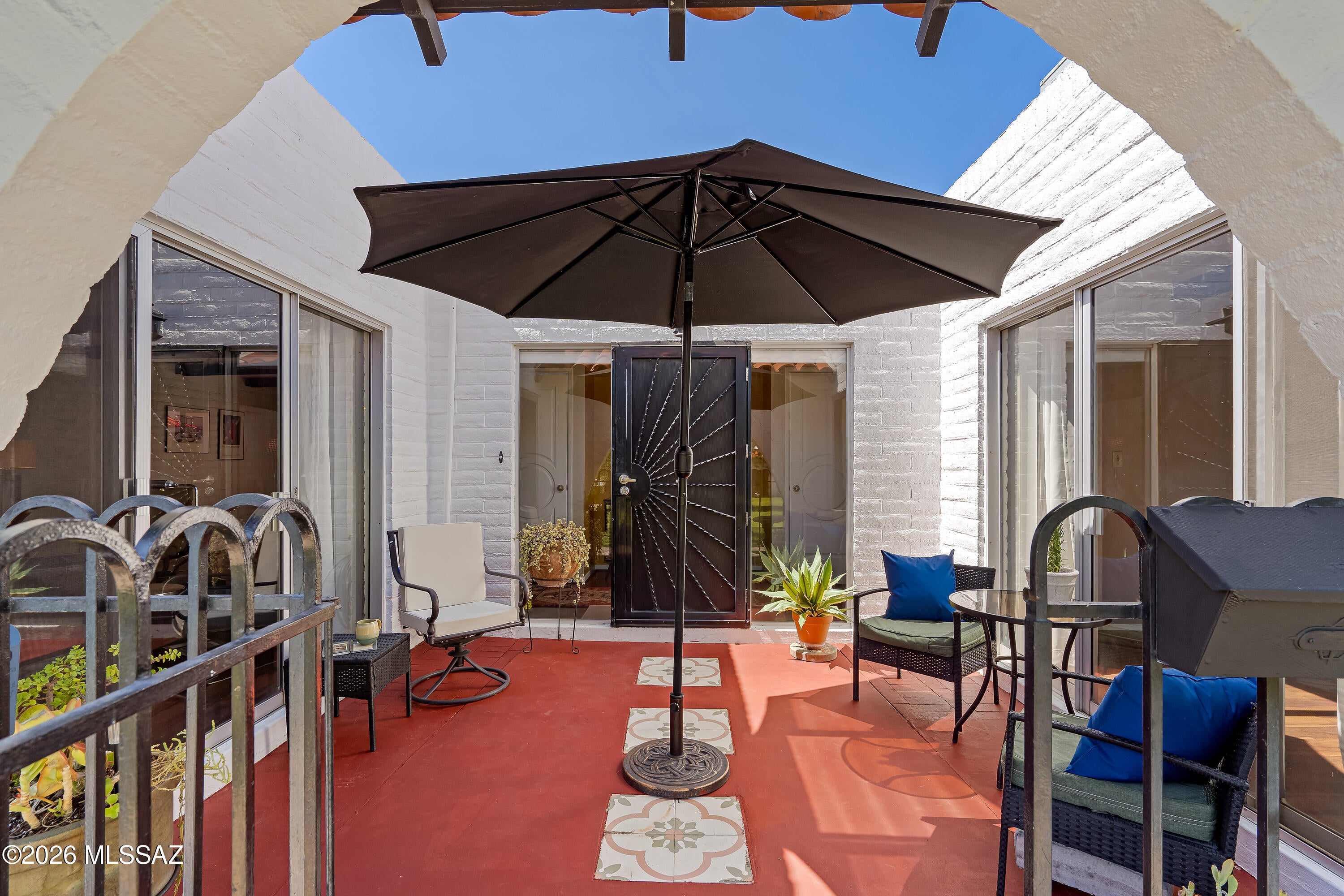 Las Lomitas (1) - Residential