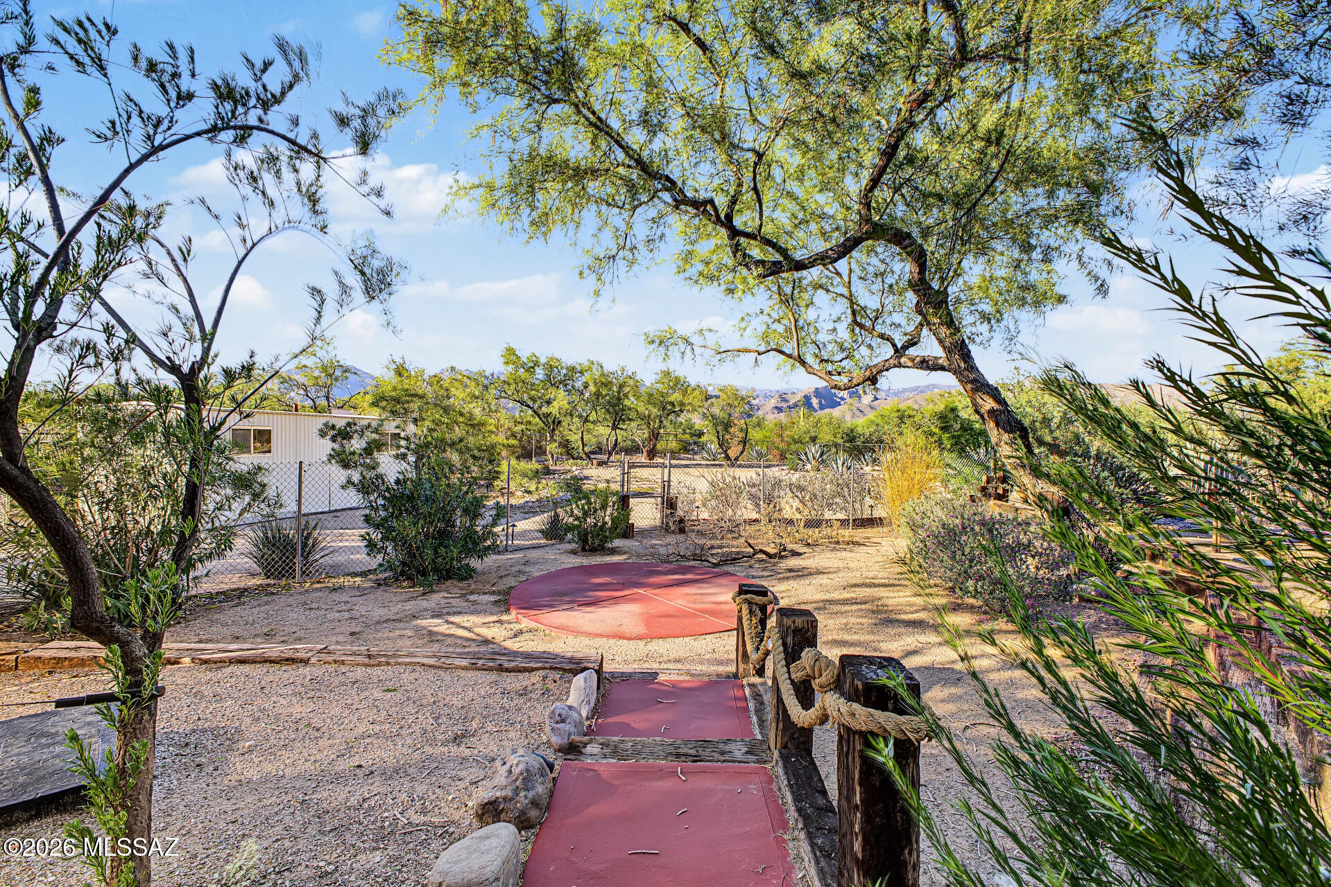 Tres Lomas (1-147) - Residential
