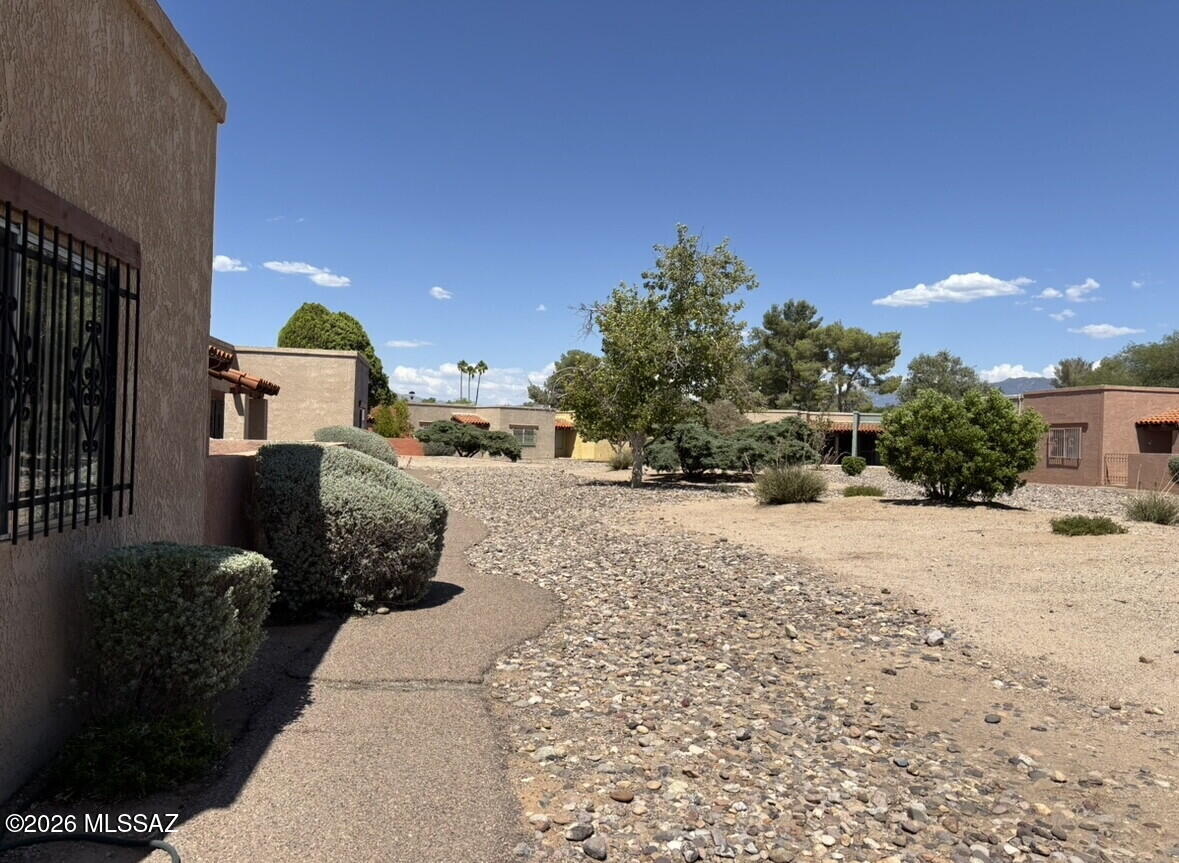 Spanish Meadows Twnhss (1-105) - Residential Lease