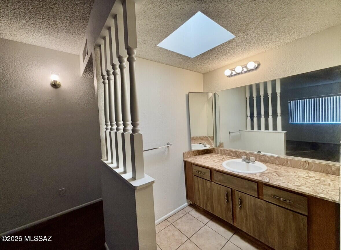Spanish Meadows Twnhss (1-105) - Residential Lease