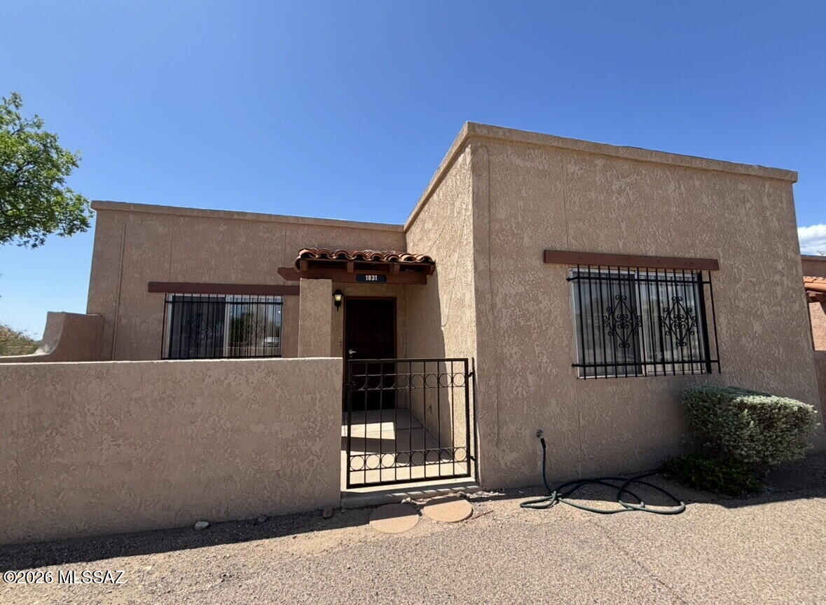 Spanish Meadows Twnhss (1-105) - Residential Lease