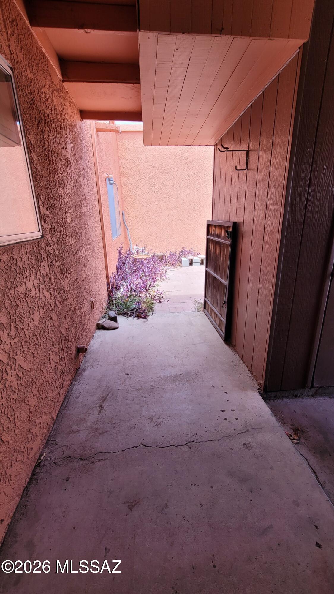 Spanish Meadows Twnhss (1-105) - Residential