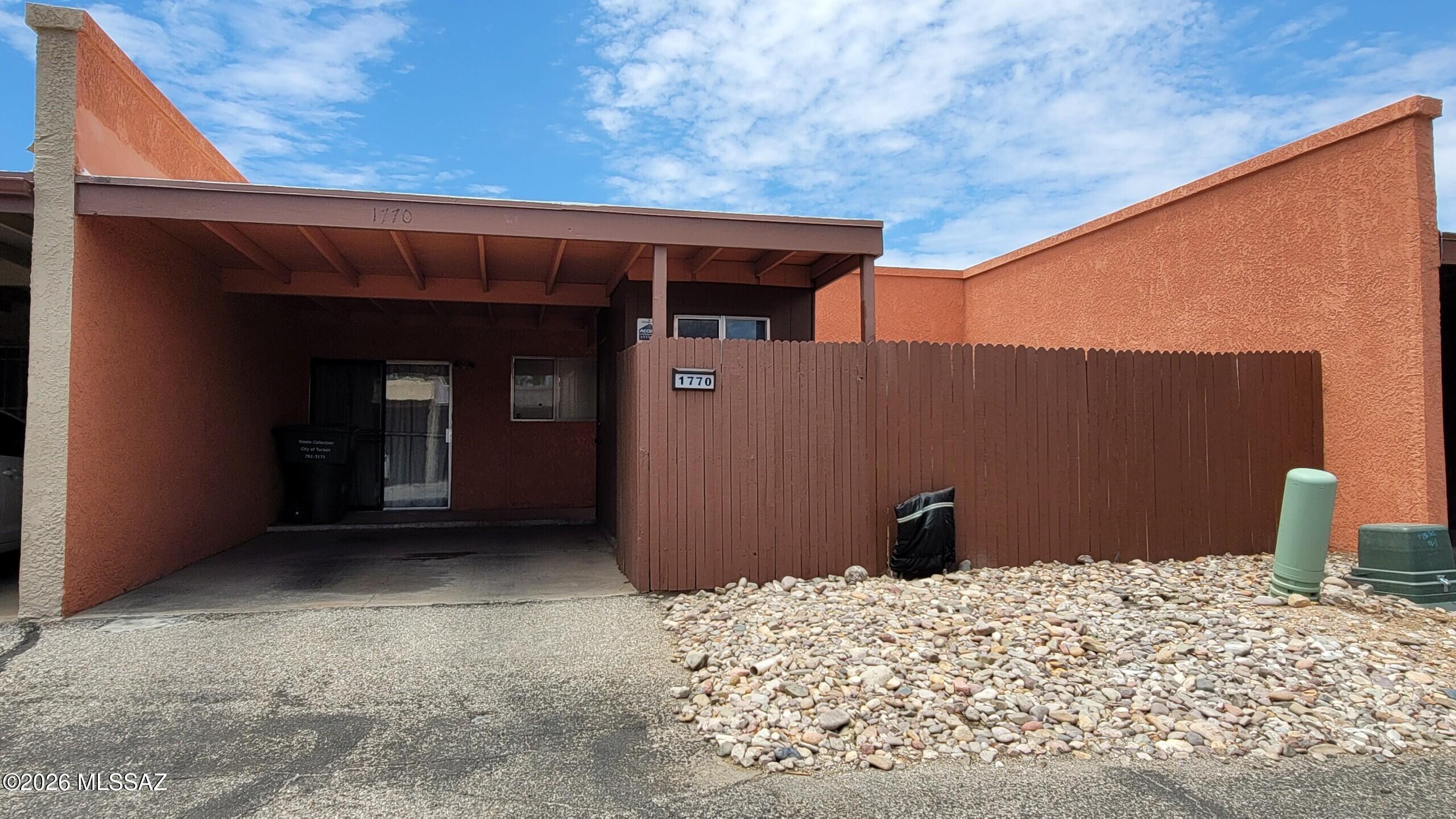 Spanish Meadows Twnhss (1-105) - Residential