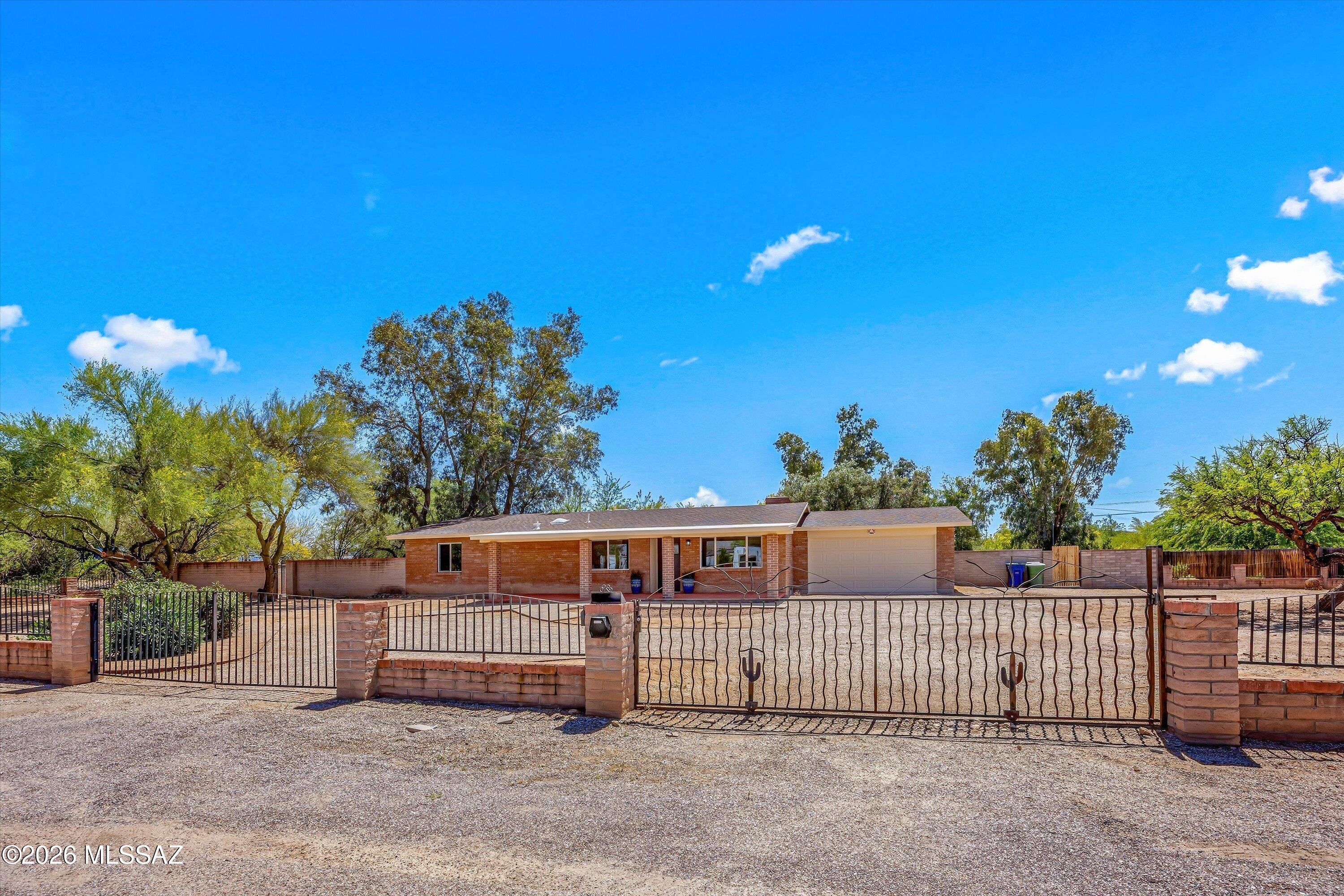Pantano Vista - Residential