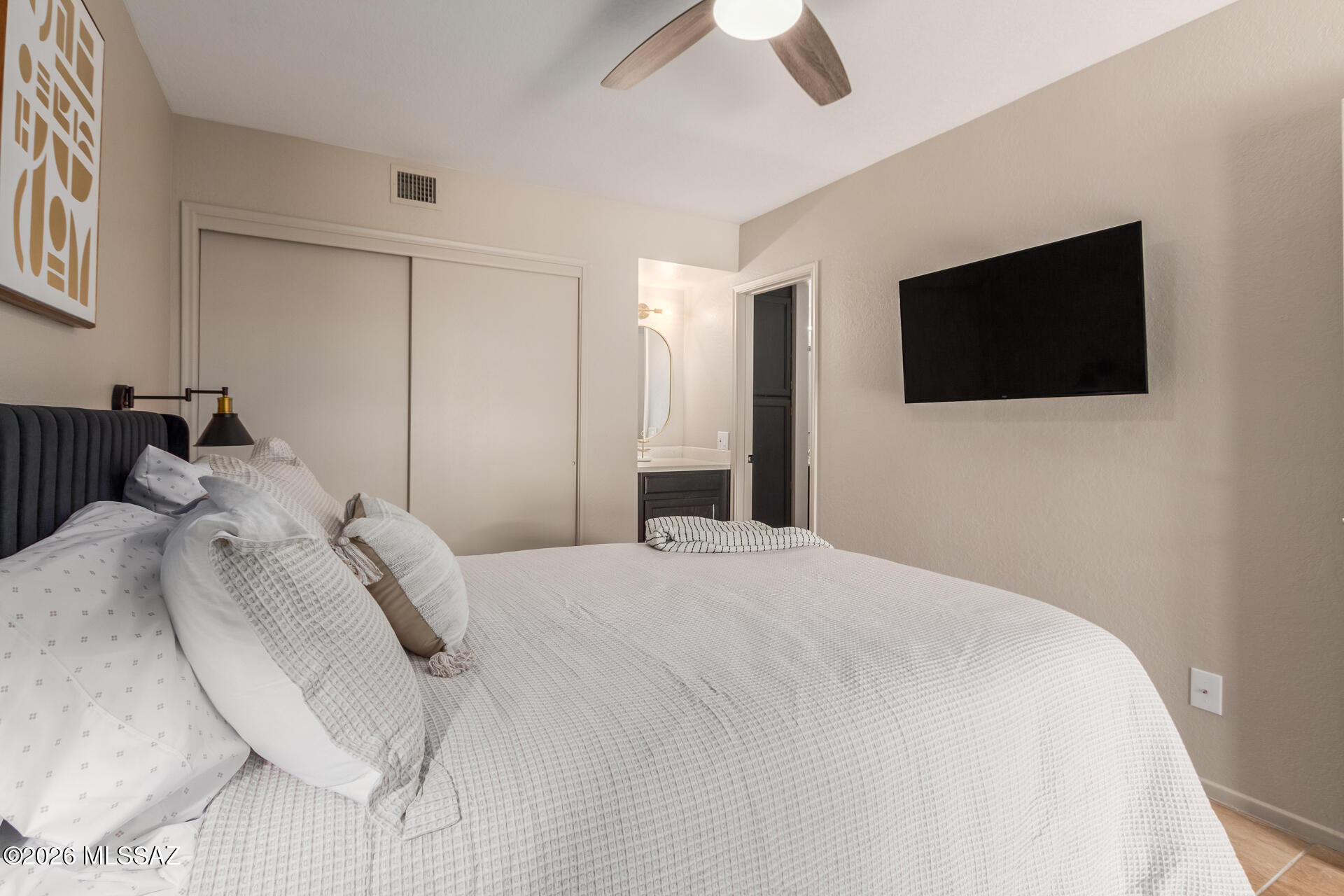 River Grove Condos. - Residential Lease
