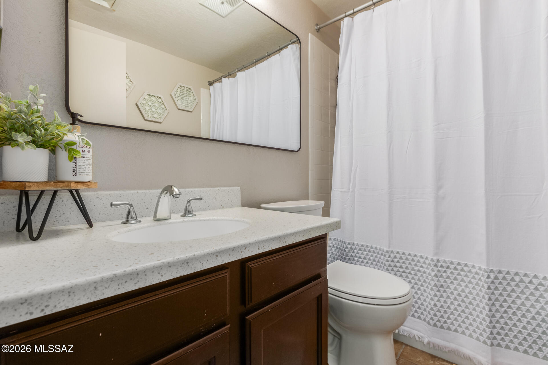 River Grove Condos. - Residential Lease