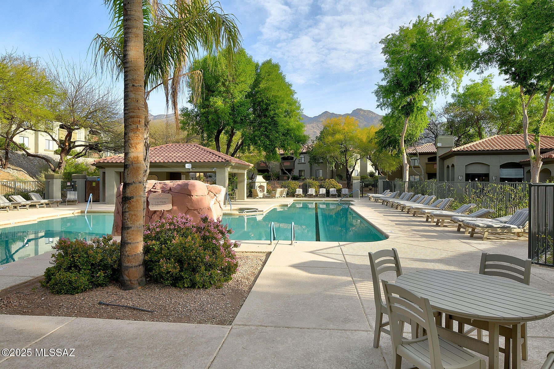 Veranda at Ventana Condominiums - Residential