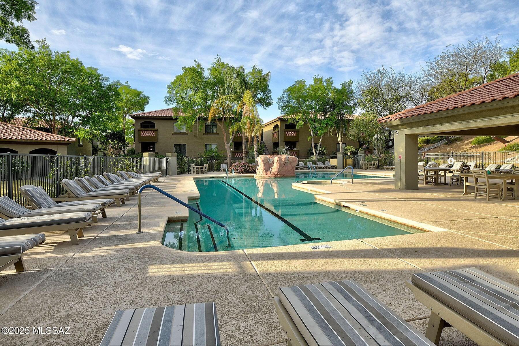 Veranda at Ventana Condominiums - Residential
