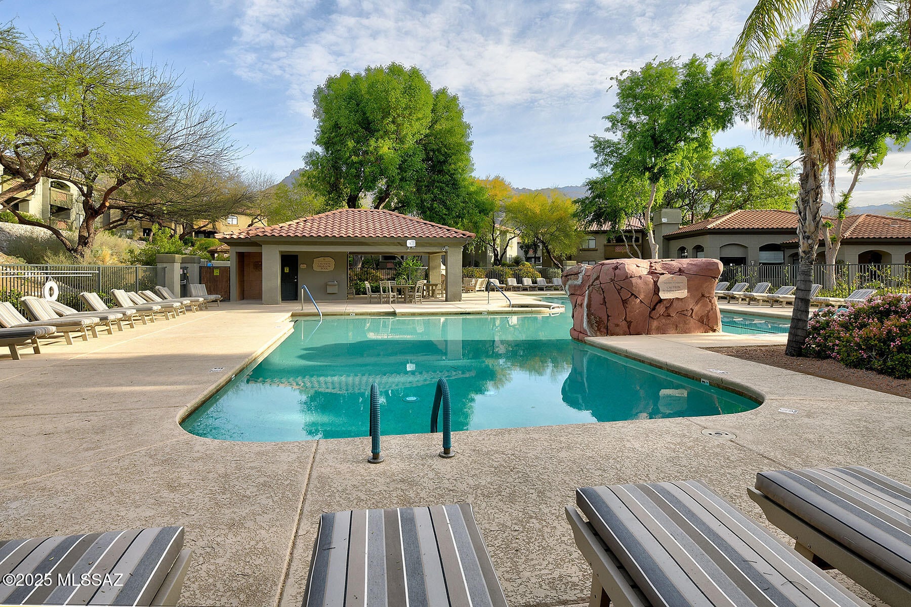 Veranda at Ventana Condominiums - Residential