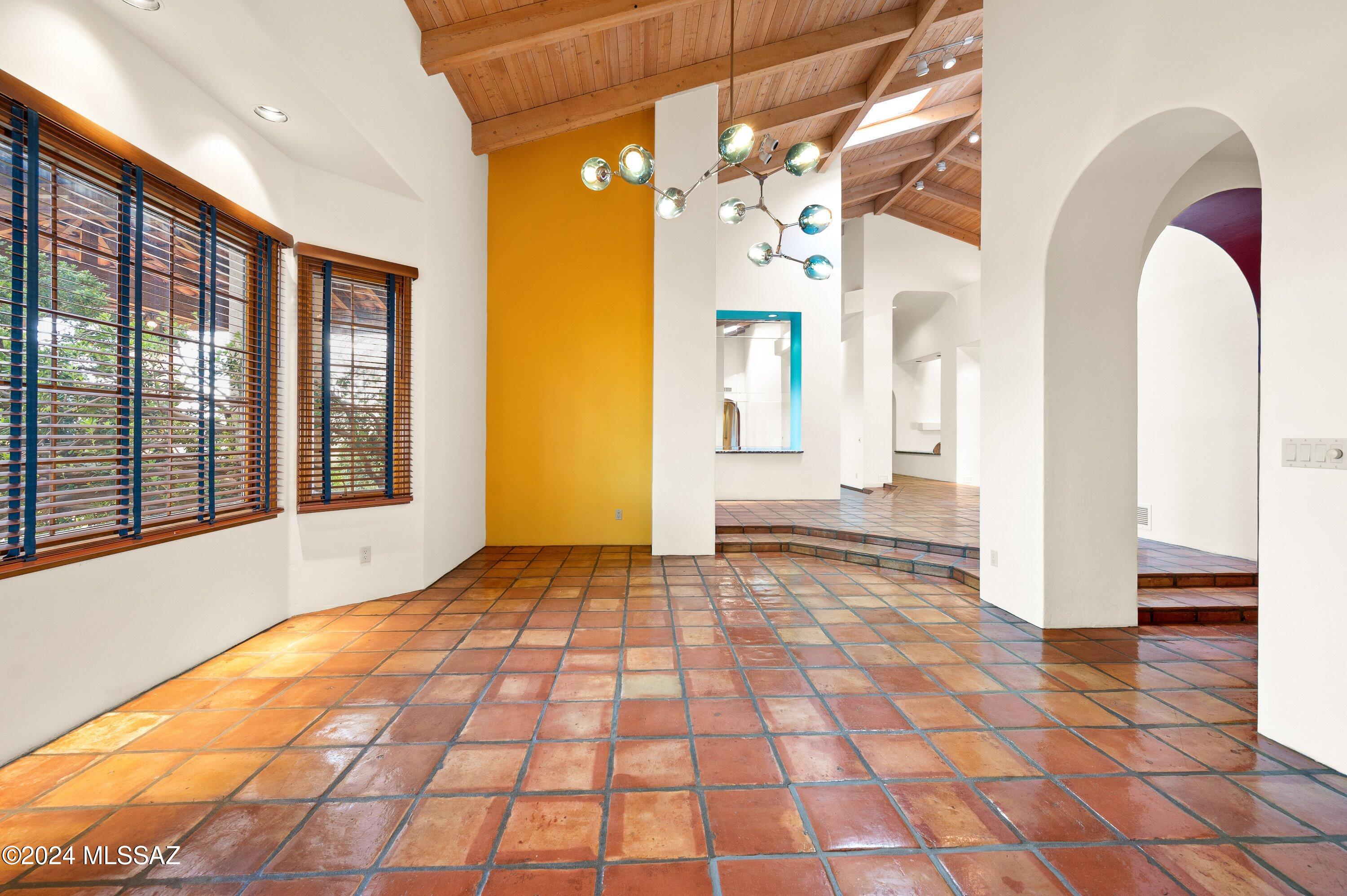 Finisterra (1-210) - Residential