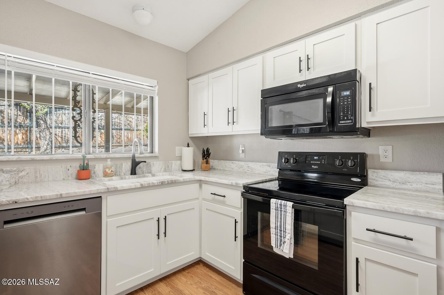 Paseo Vista (1-234) - Residential