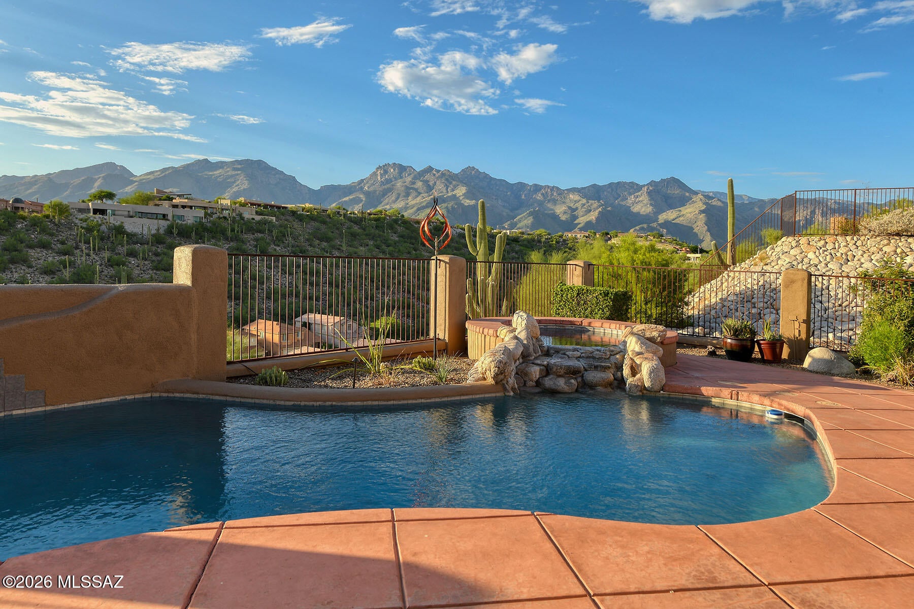 Sabino Mountain (1-290) - Residential