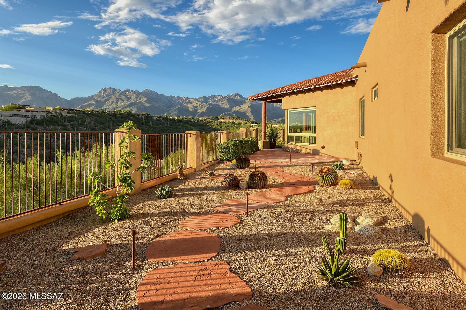 Sabino Mountain (1-290) - Residential