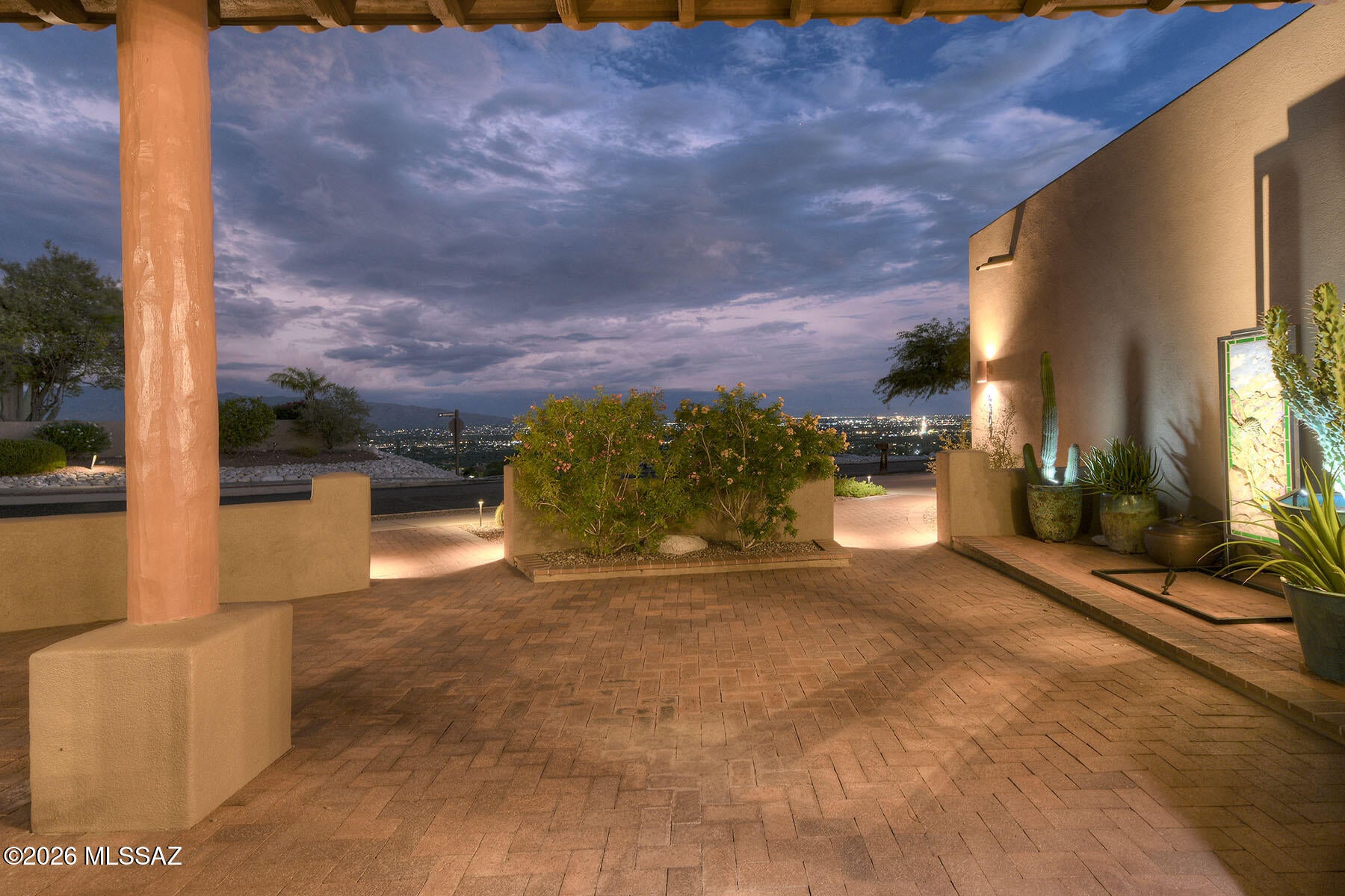 Sabino Mountain (1-290) - Residential