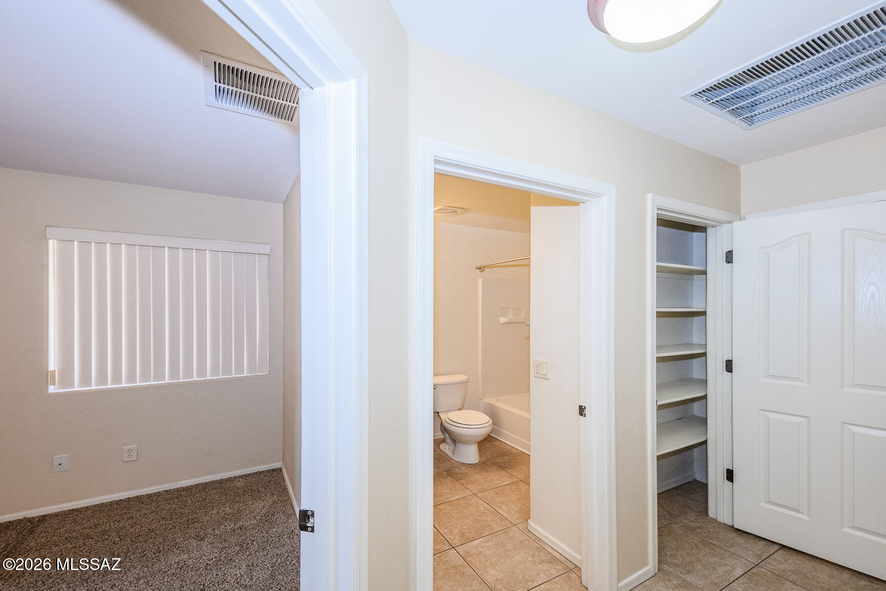 Rancho Del Lago (1-100) - Residential