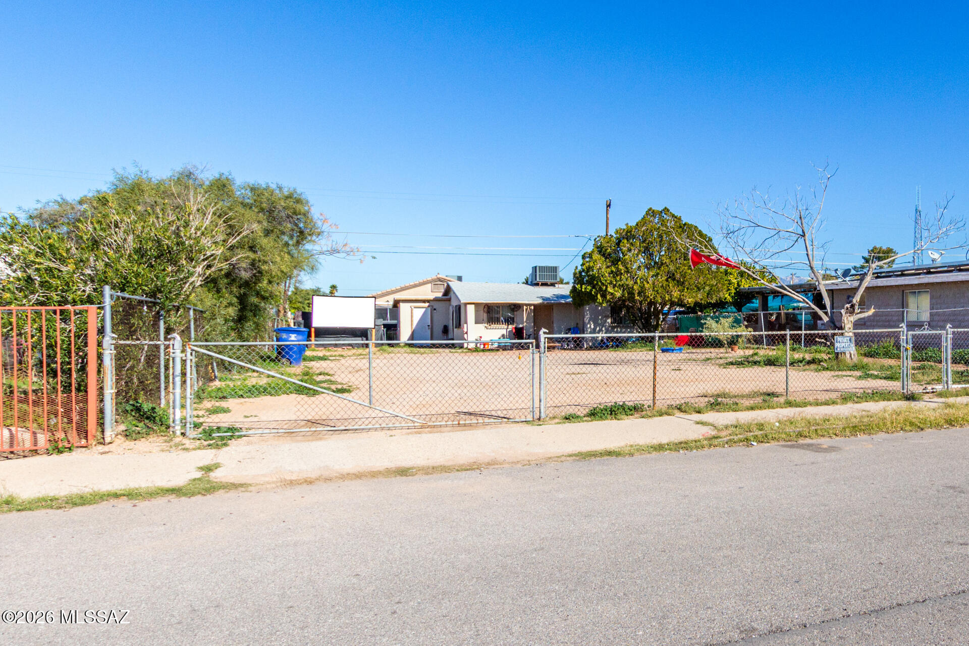 Check out this 2 bed, 1 bath residence now for sale in Tucson! Featuring a large front yard w/a convenient storage shed! Come inside to discover a quaint living area w/durable tile flooring and neutral paint. The eat-in kitchen comes equipped w/plenty of cabinet & counter space plus a built-in gas range. Cozy bedrooms promise you and your loved ones a good night's sleep! Excellent location close to various restaurants, shopping spots, and freeway access!
