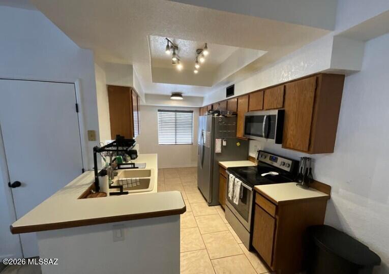 Summertree Condominiums (1-224) - Residential Lease