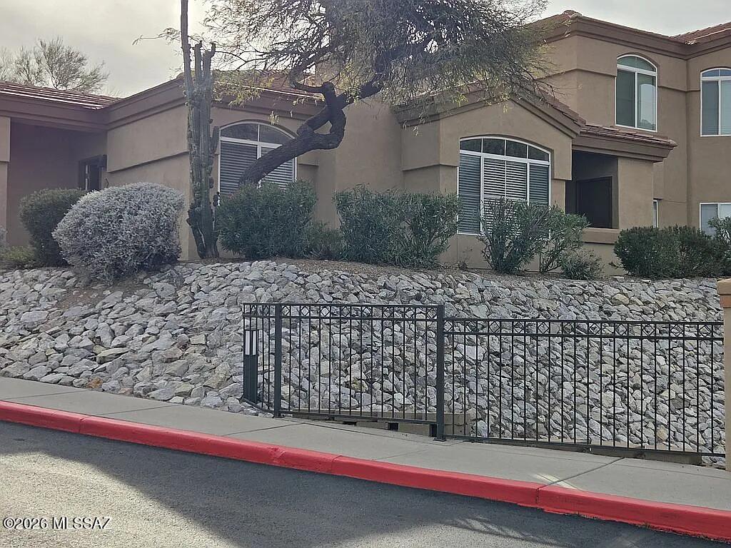 Pinnacle Canyon Condominium - Residential