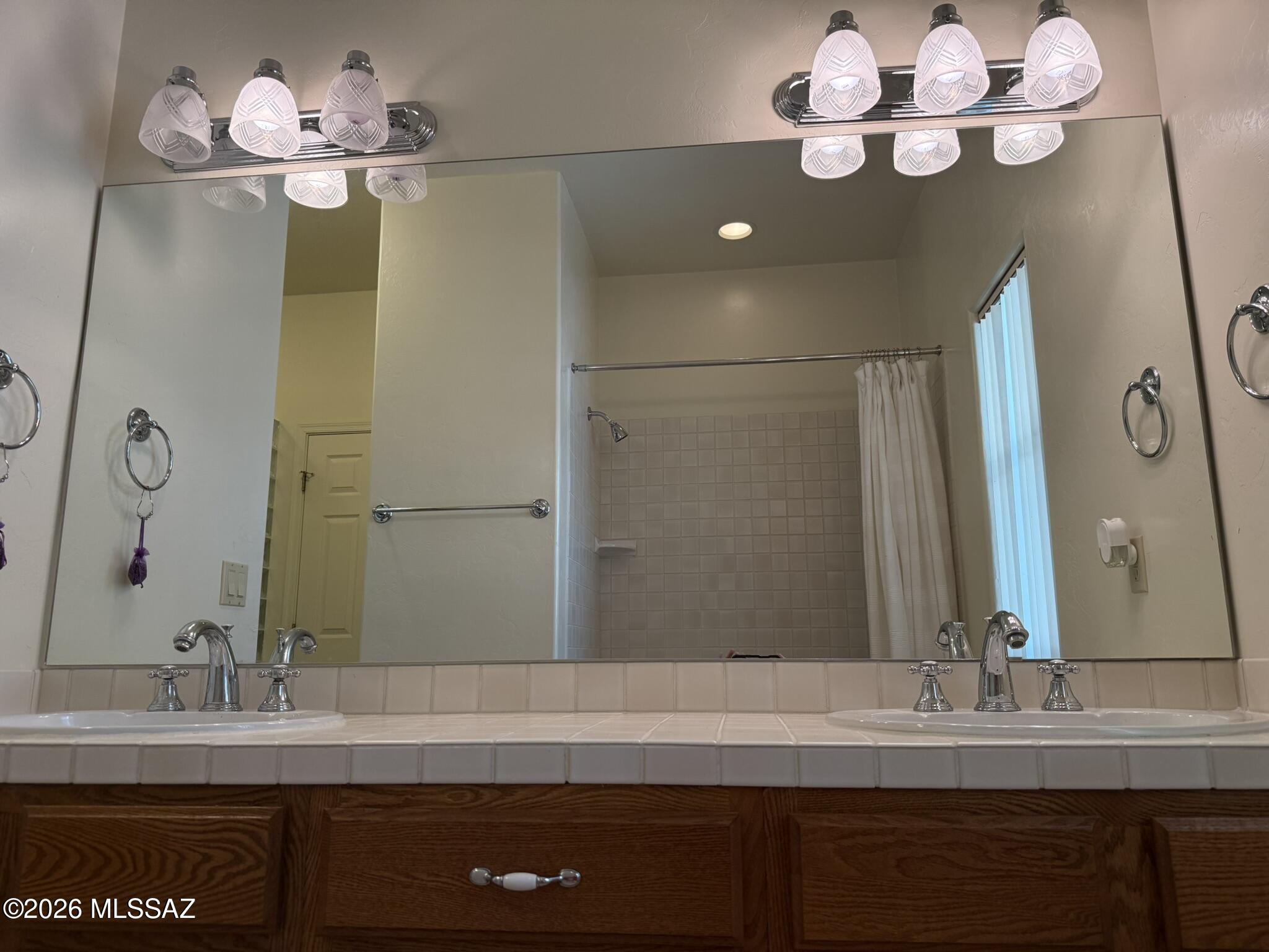 Alta Vista (99-145) - Residential Lease