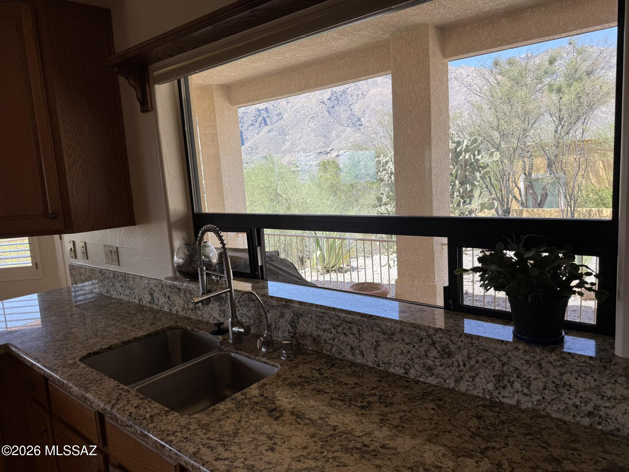 Alta Vista (99-145) - Residential Lease