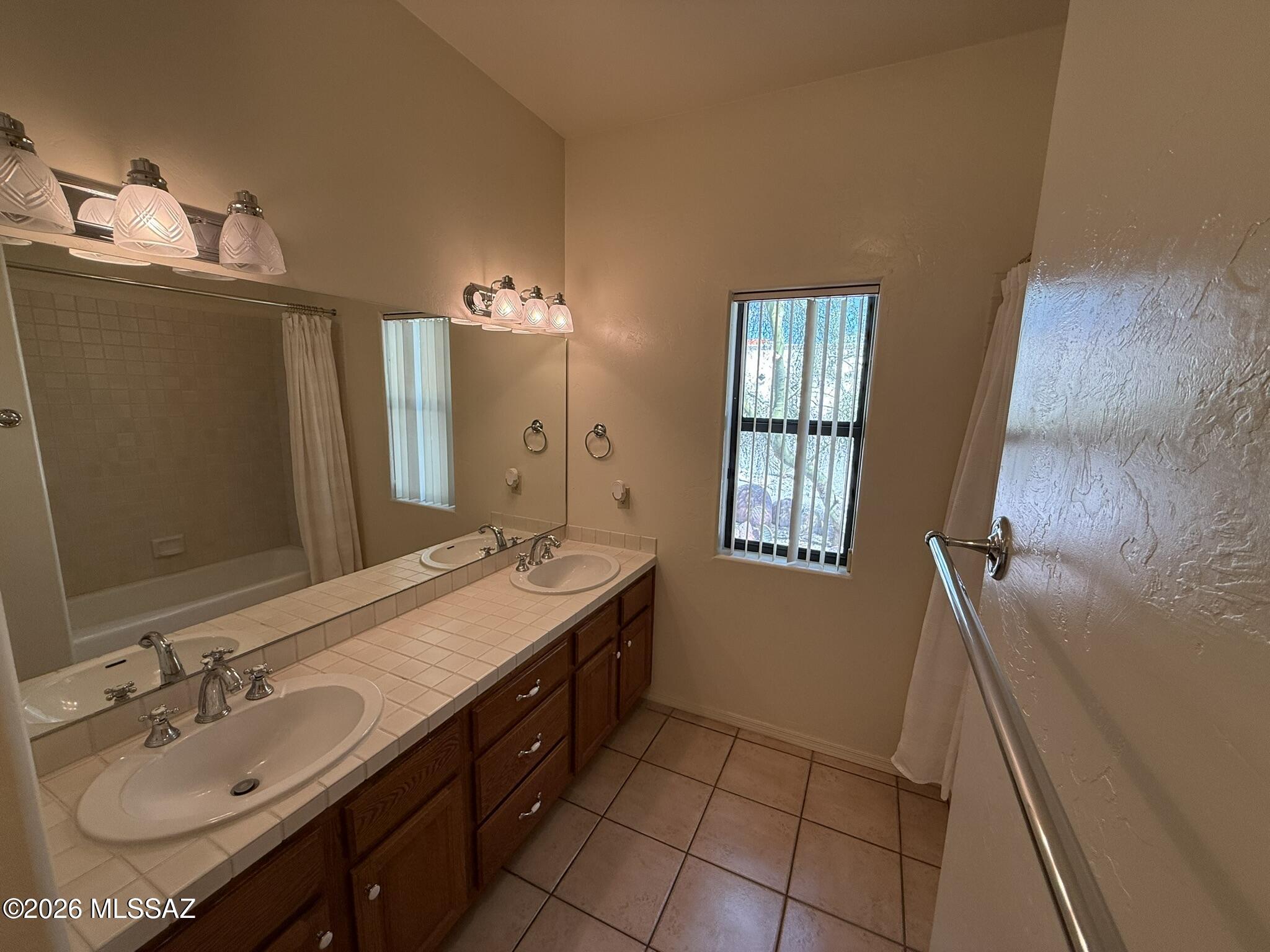 Alta Vista (99-145) - Residential Lease