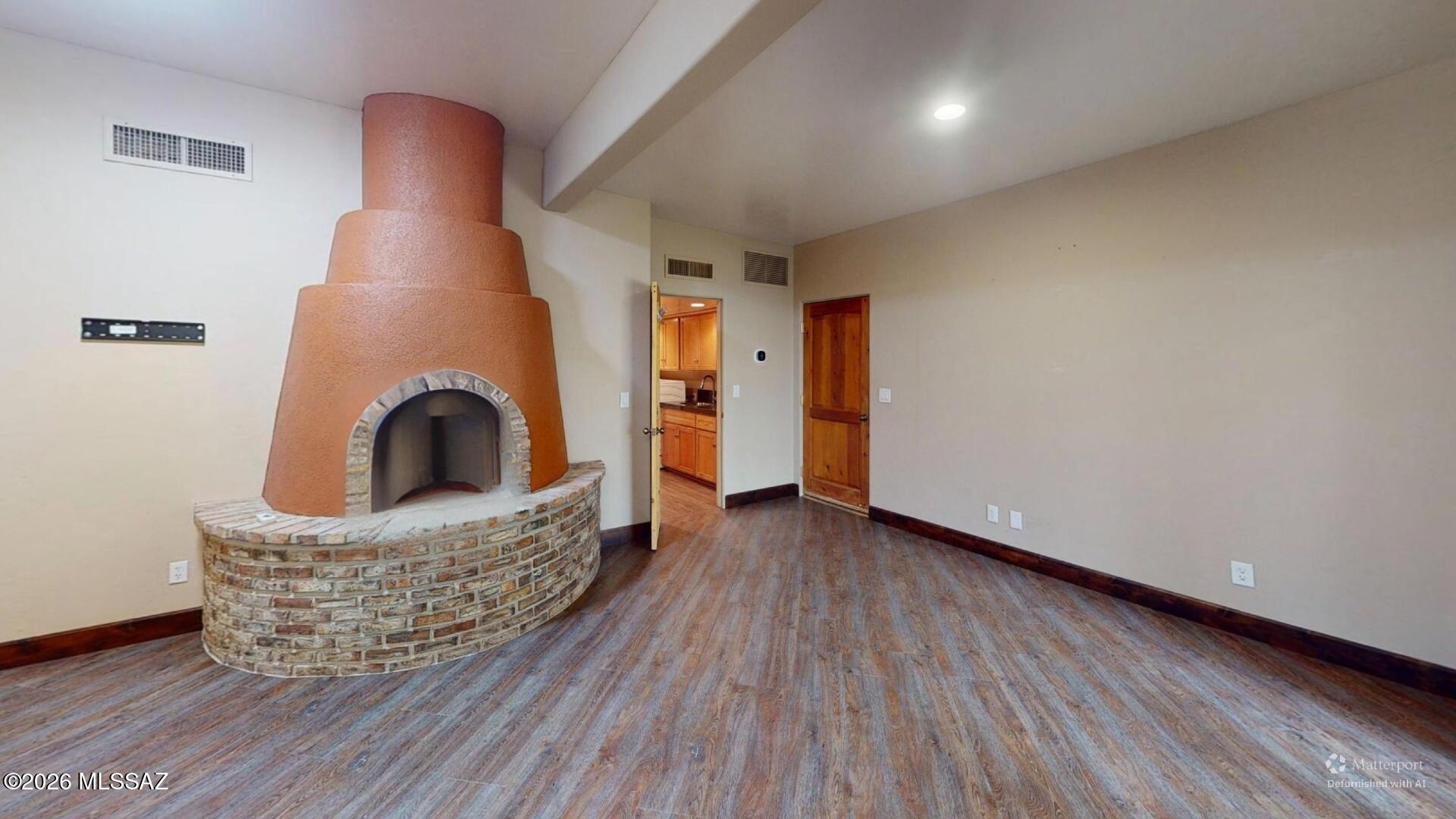 Unsubdivided - Residential Lease