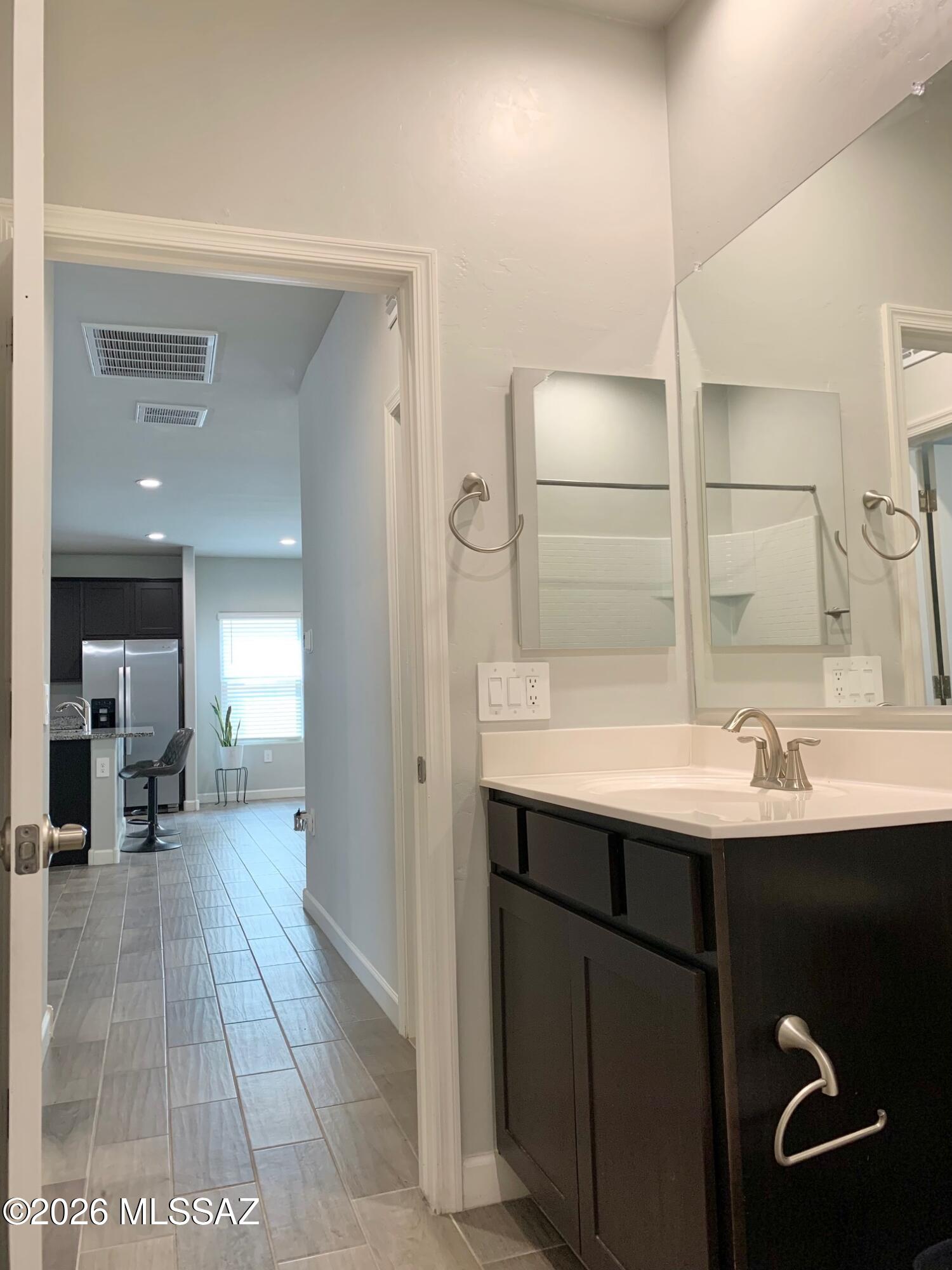 Saguaro Bloom 7B - Residential