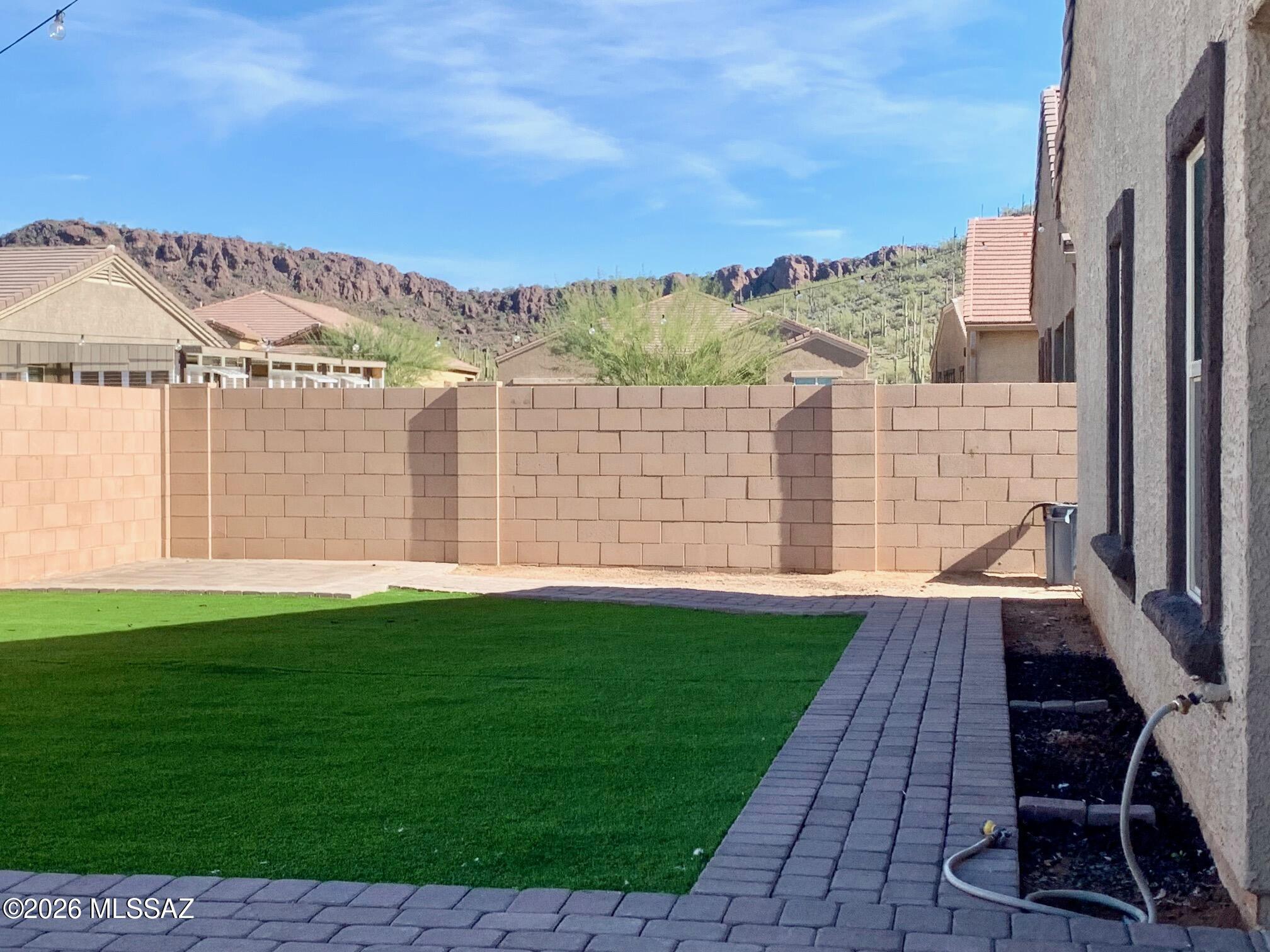 Saguaro Bloom 7B - Residential