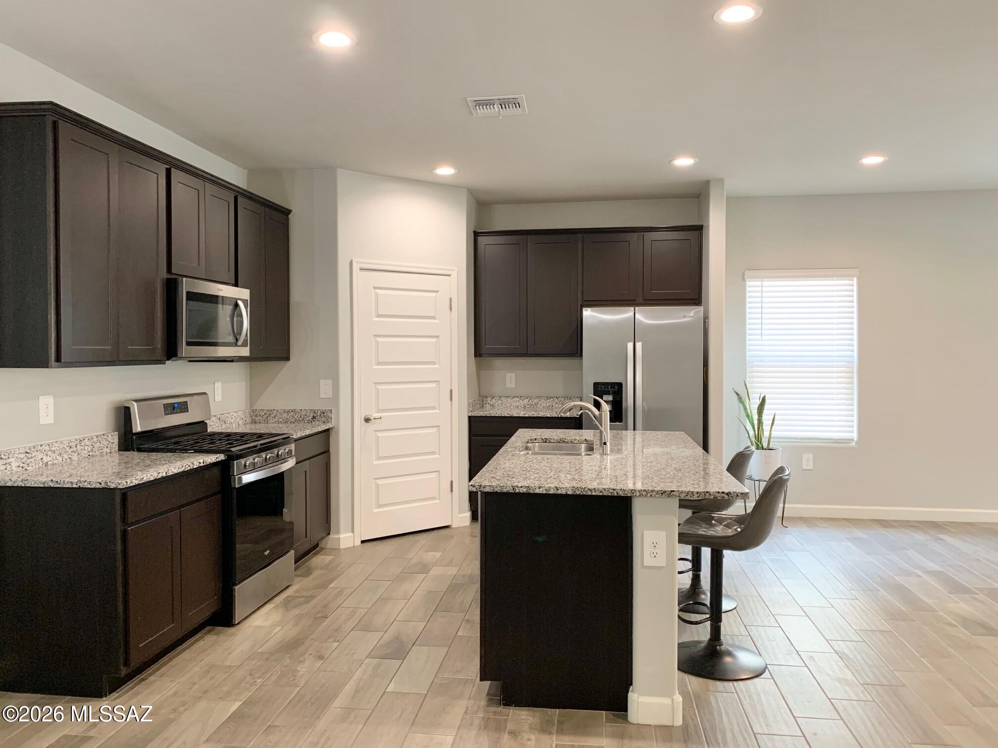 Saguaro Bloom 7B - Residential