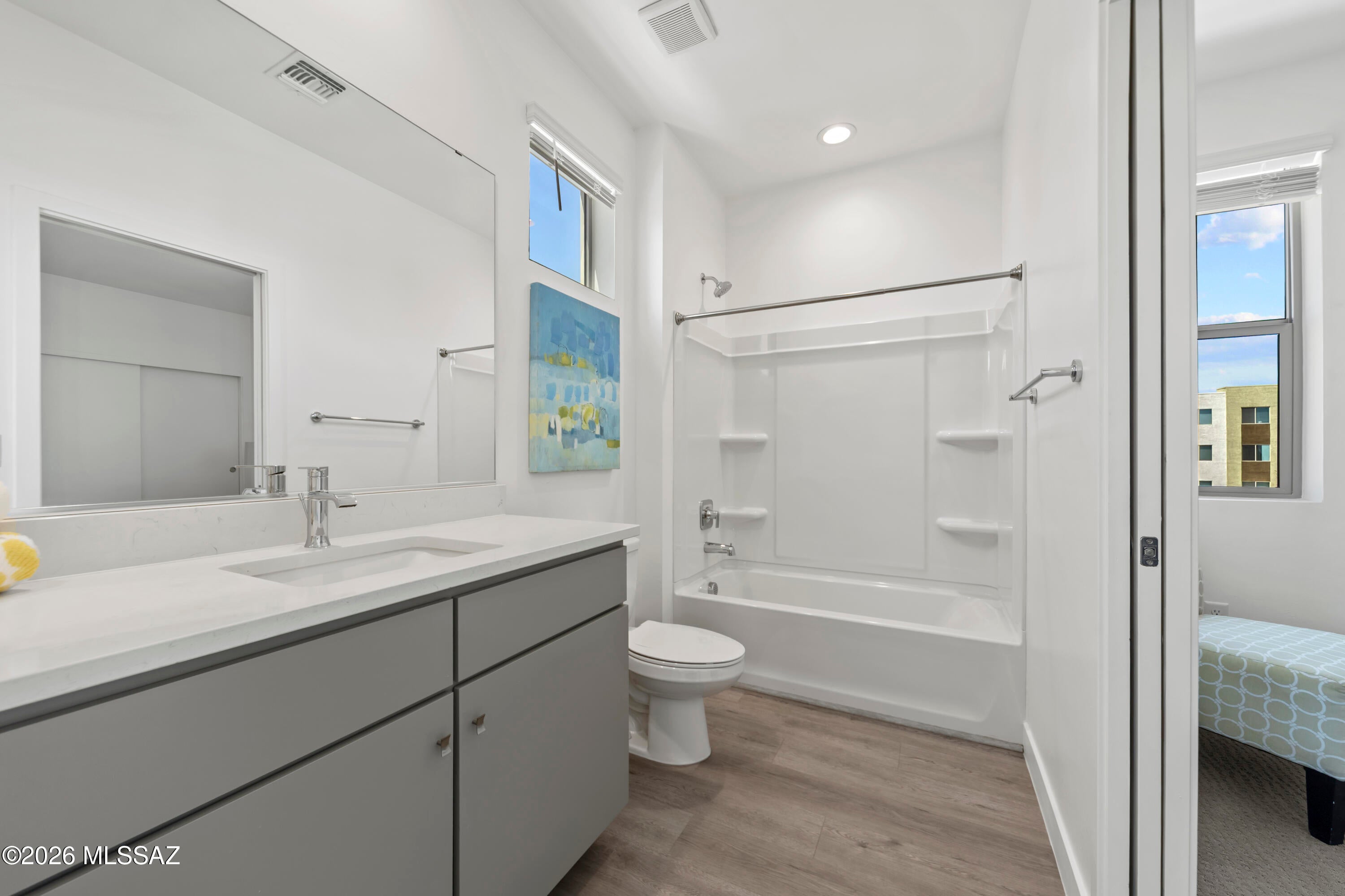 Pearl at the Bridges - Residential