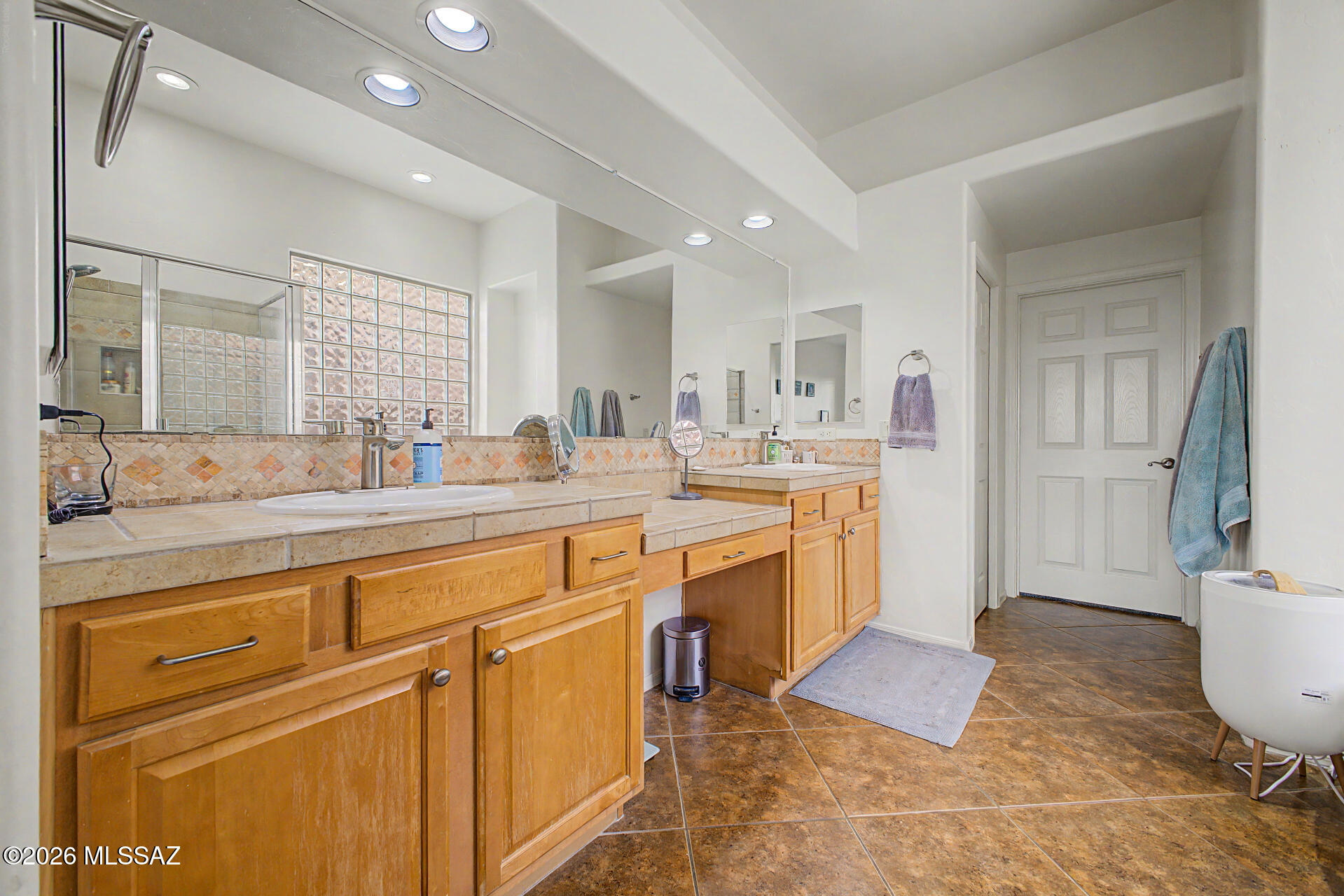 Rancho Del Lago (541-607) - Residential
